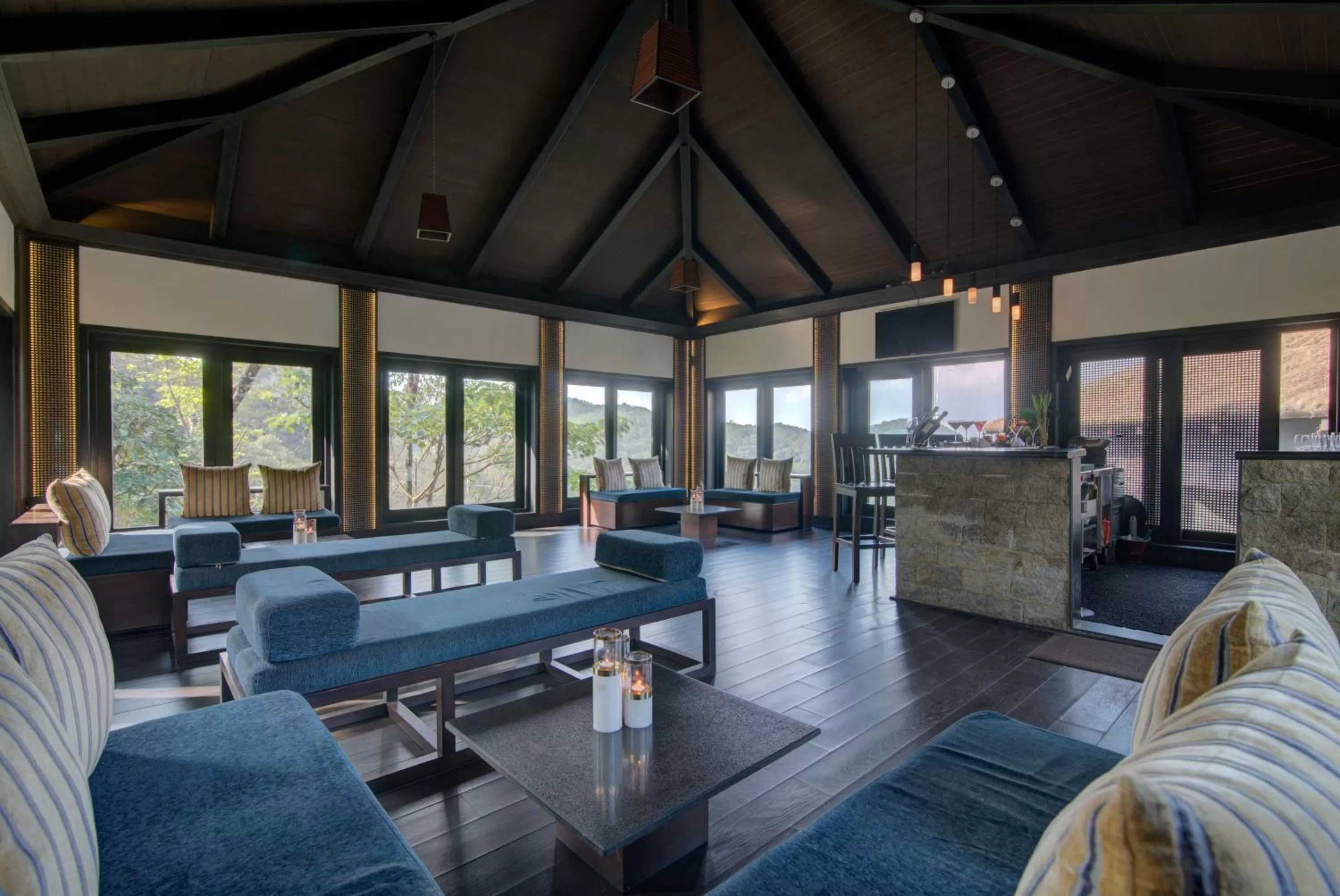 Lounge or bar in Taj Madikeri Resort & Spa Coorg