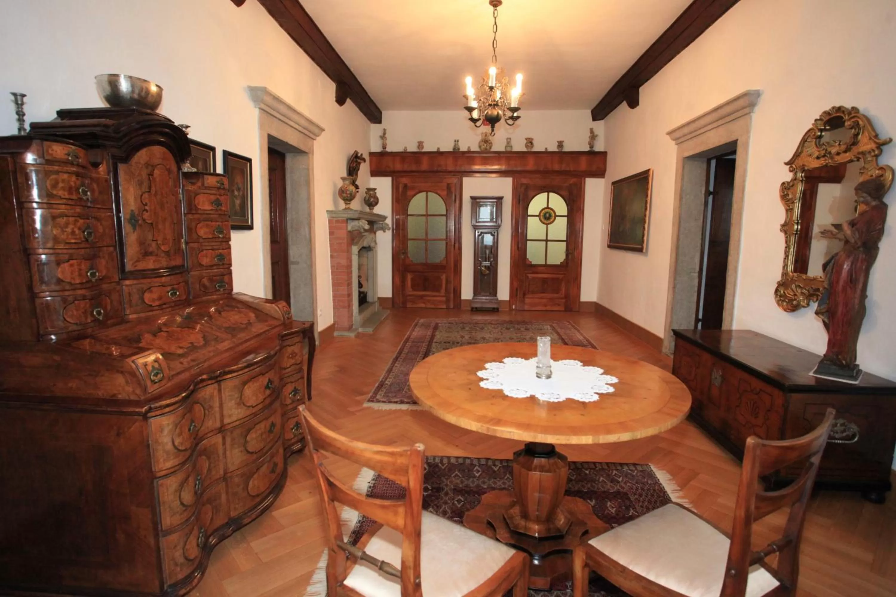 Coffee/tea facilities, Dining Area in Grad Strmol