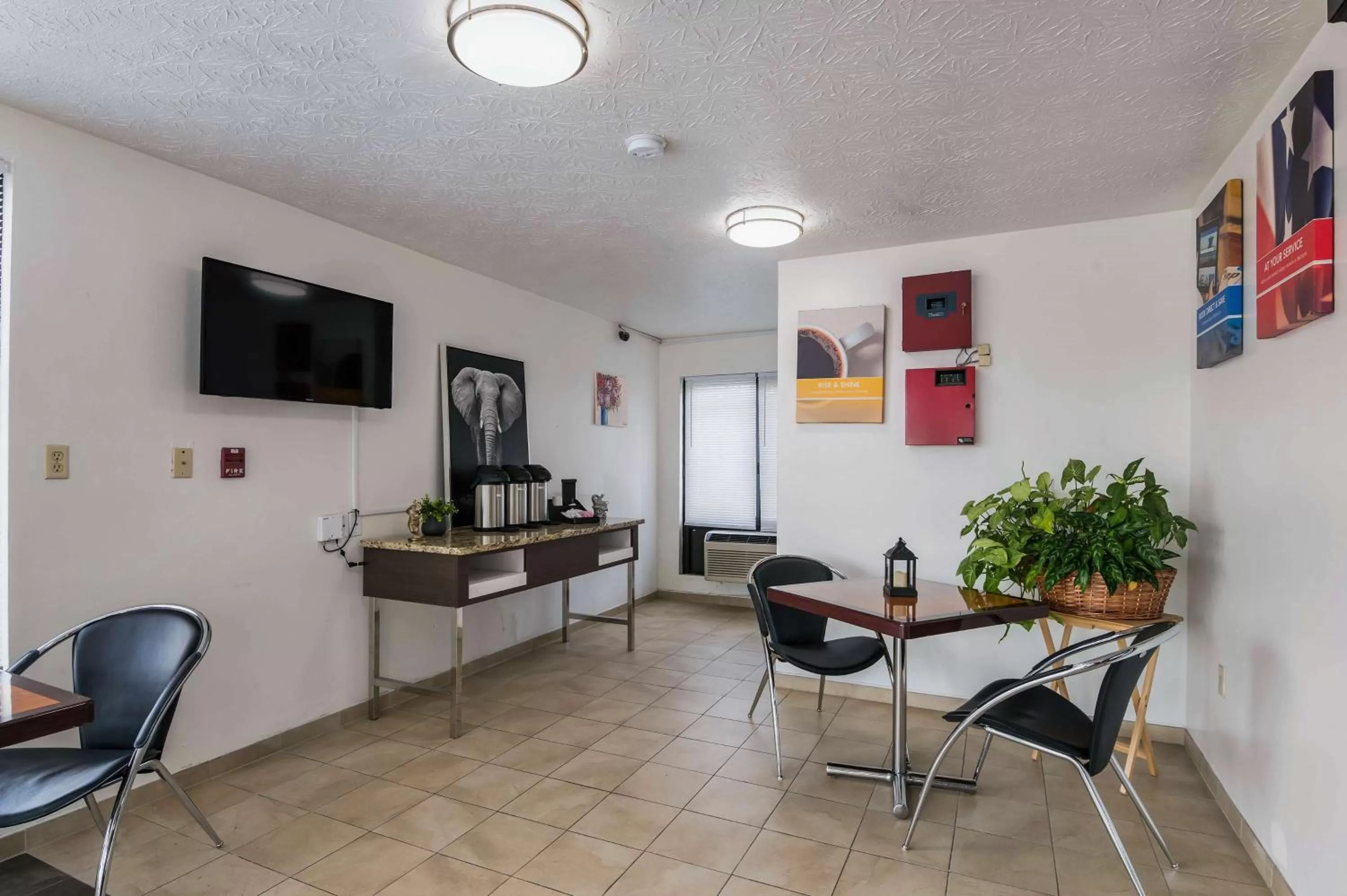 Restaurant/places to eat in Motel 6-Attalla, AL