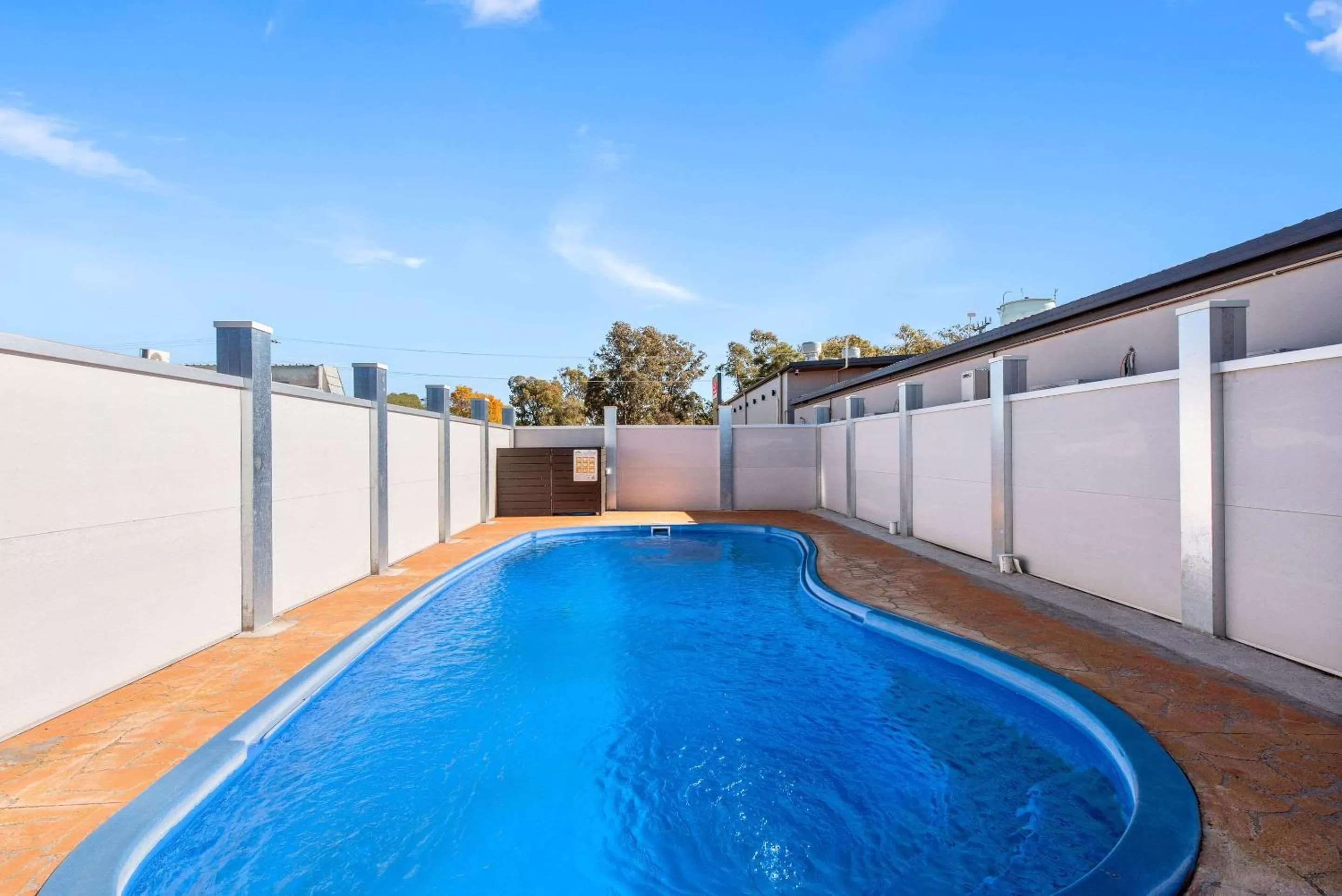 Swimming pool in Comfort Inn Moree