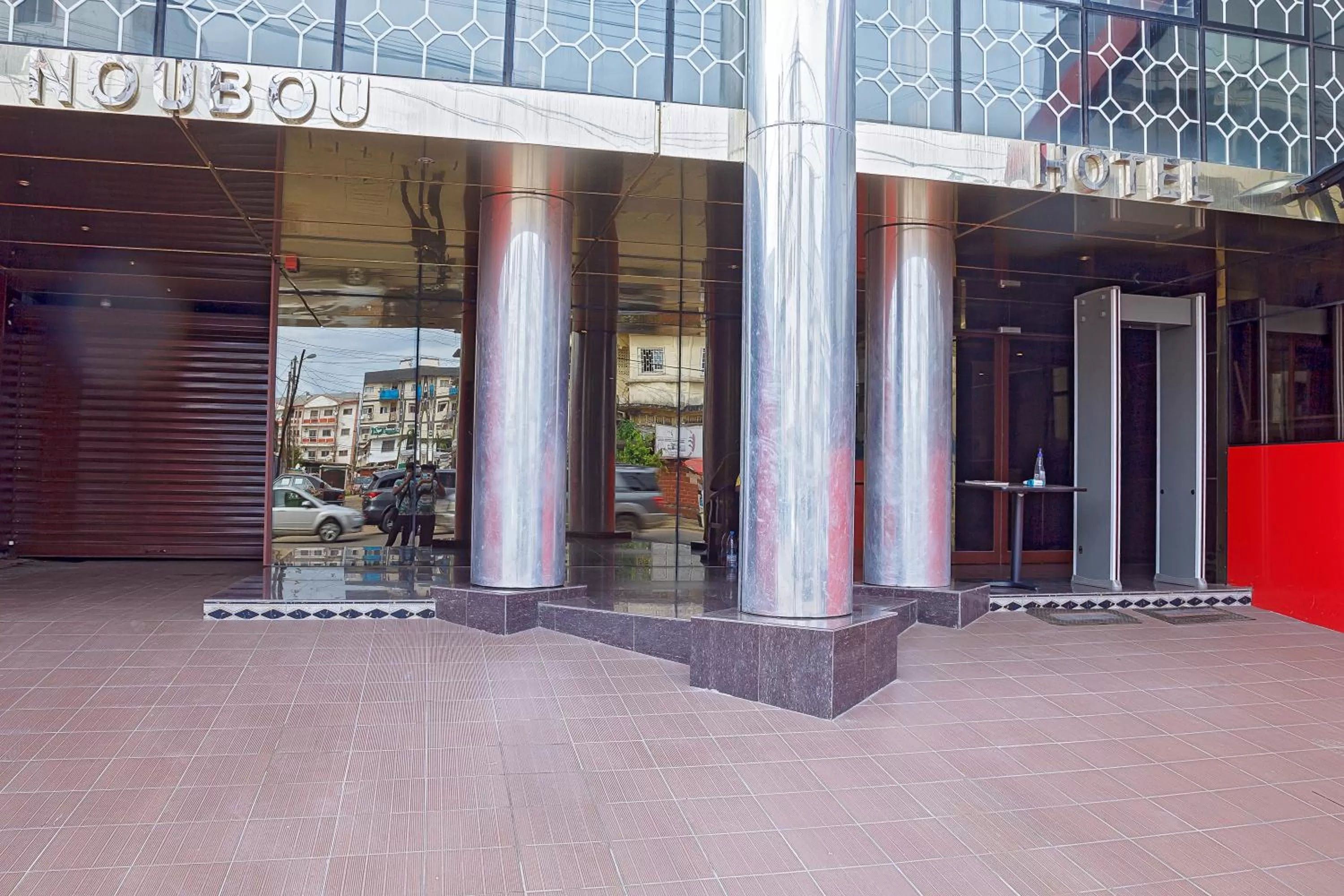 NOUBOU INTERNATIONAL HOTEL BONAPRISO