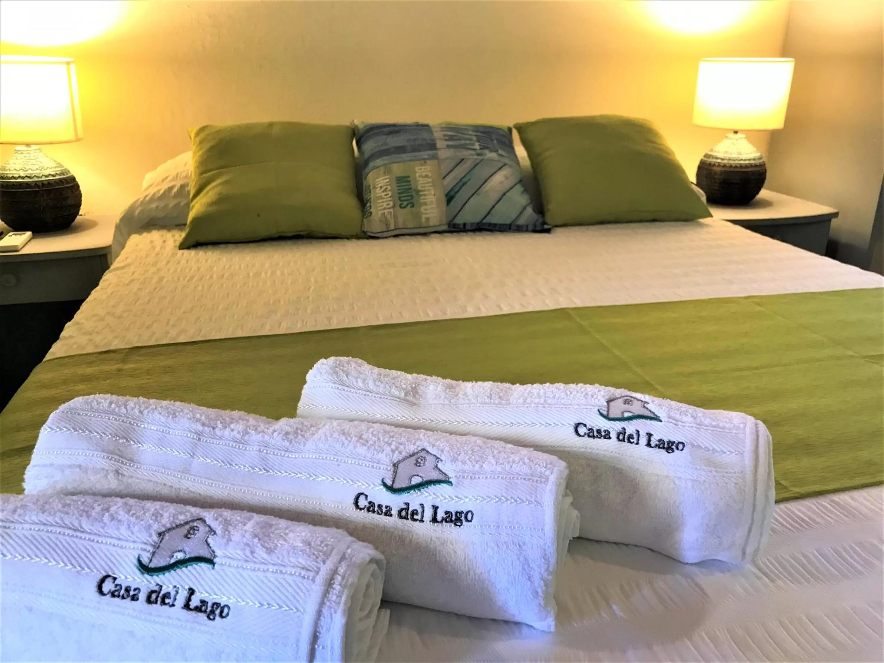 Bedroom, Bed in Casa del Lago Lodging House