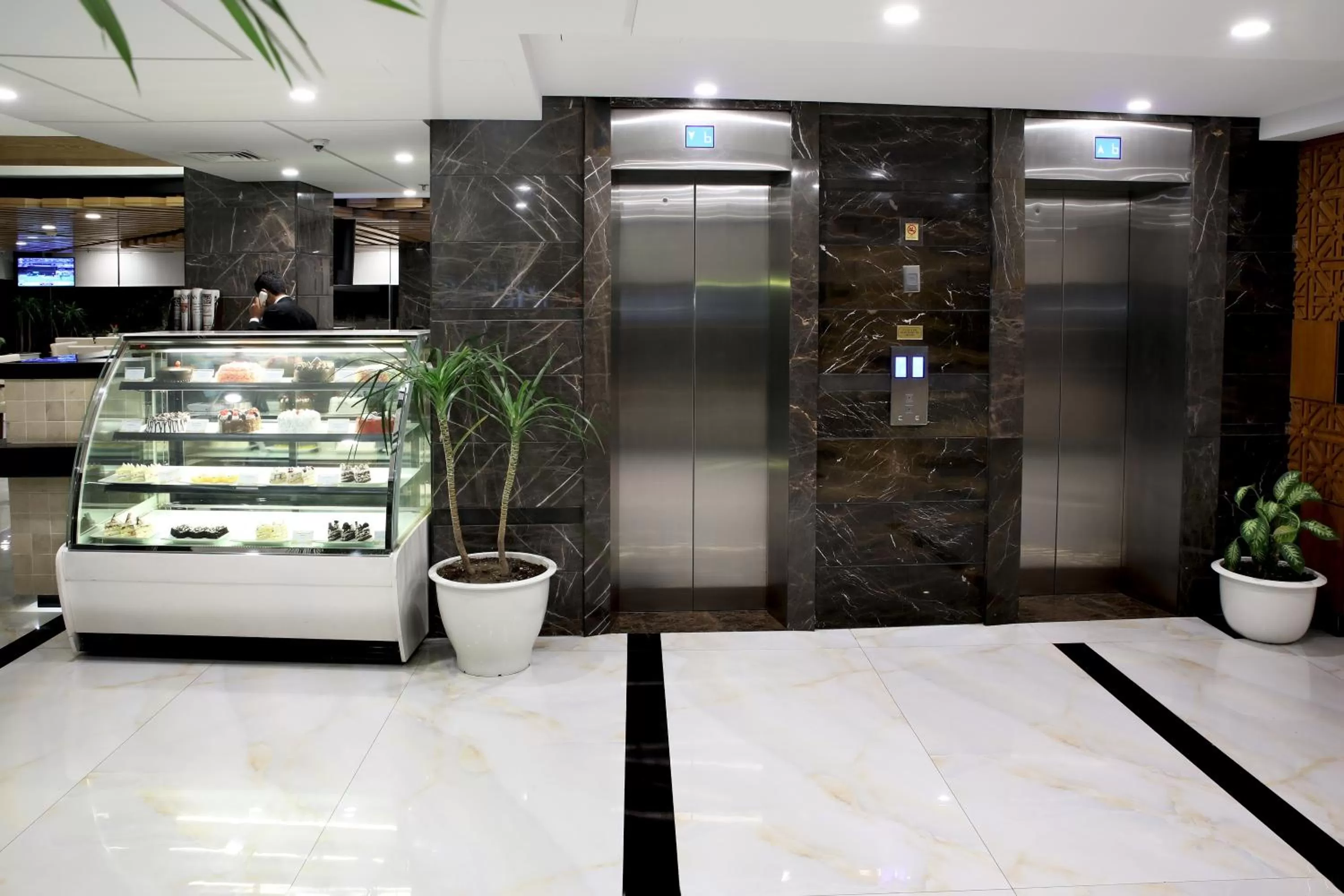 elevator in Avari Xpress Multan