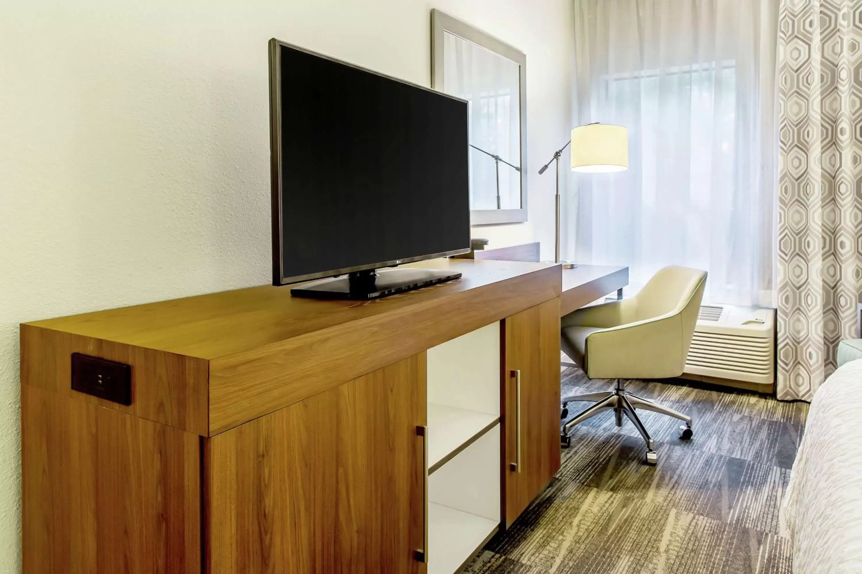 Room with Two Queen Beds - Non-Smoking in Hampton Inn Minneapolis St. Paul-Woodbury Room with Two Queen Beds - Non-Smoking in Hampton Inn Minneapolis St. Paul-Woodbury