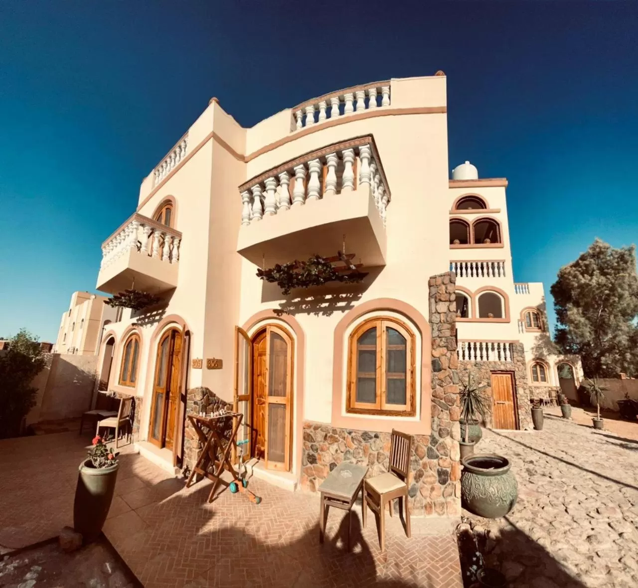 Property Building in Villa 22