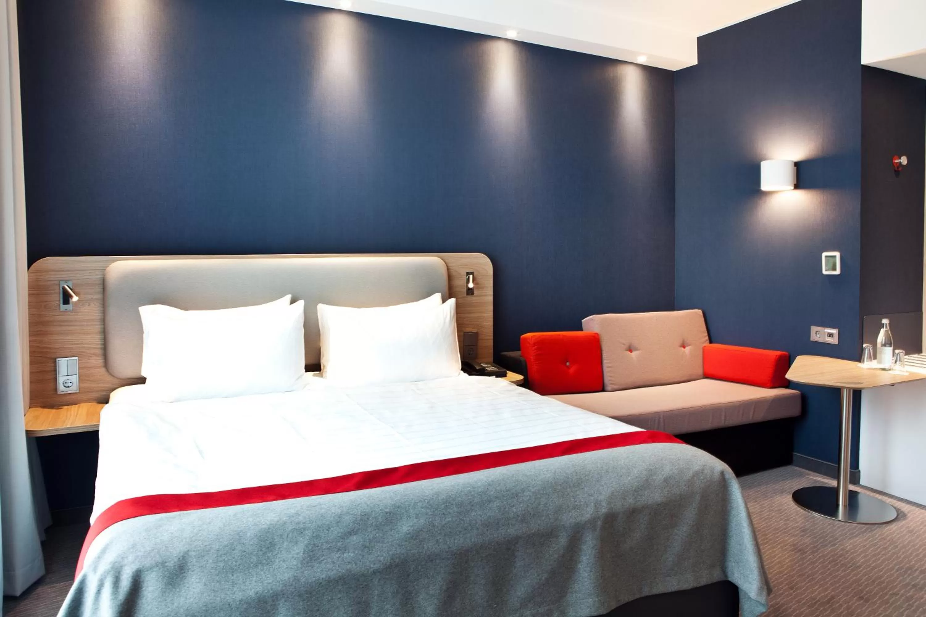 Bed in Holiday Inn Express - Siegen by IHG