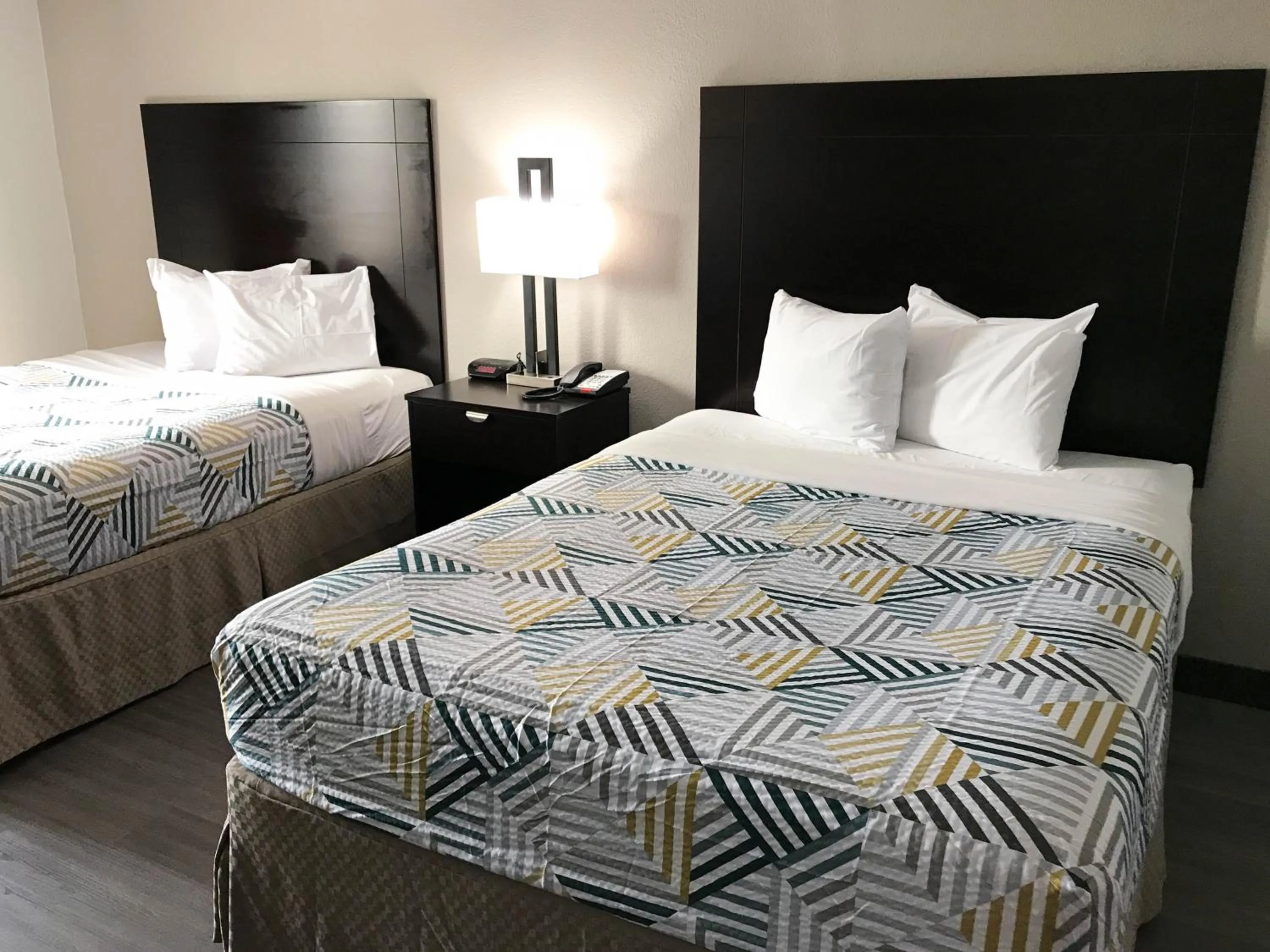 Bedroom in Motel 6 - Bartlesville, OK