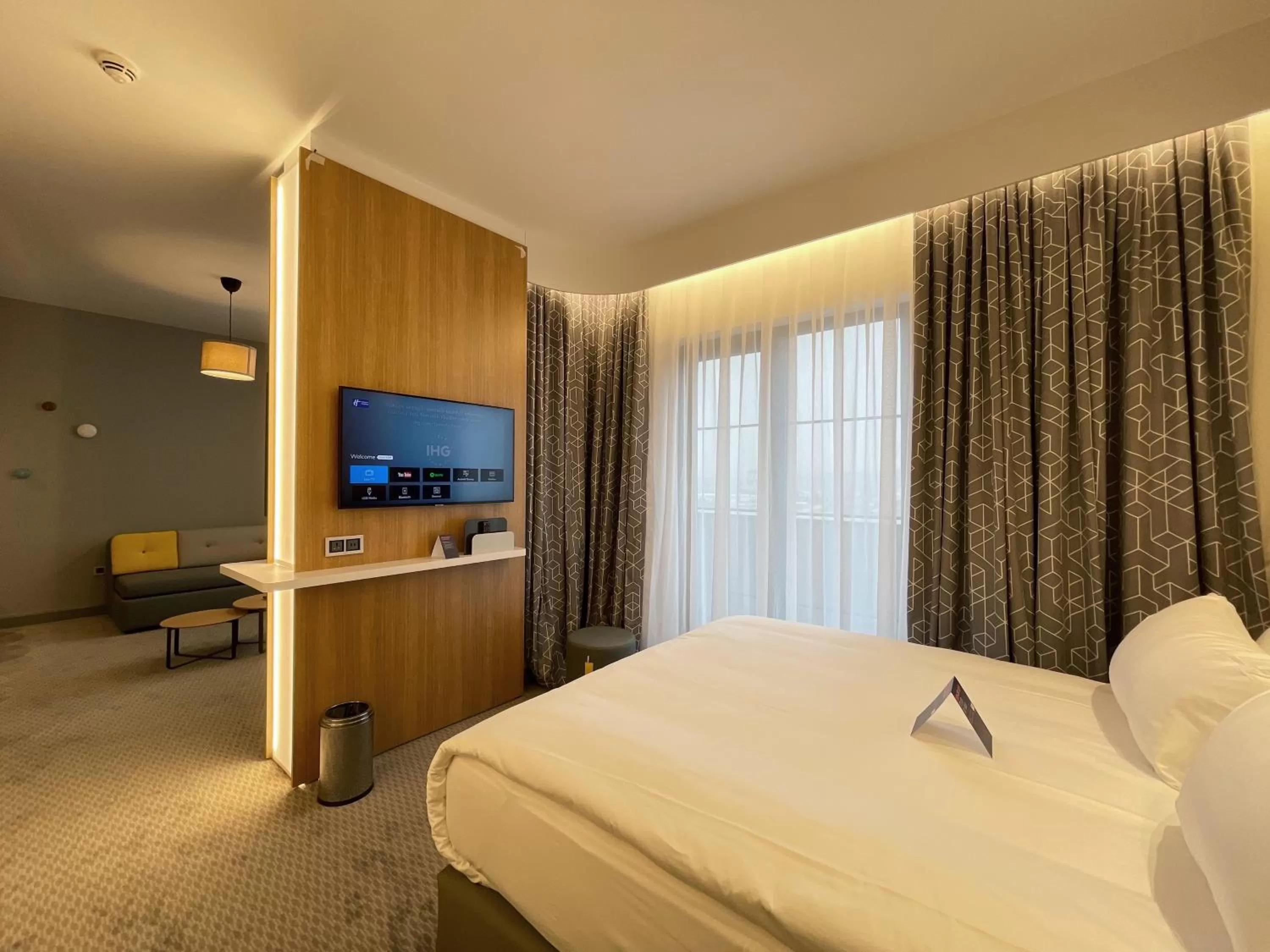 Photo of the whole room, Bed in Holiday Inn Express - Ankara - Airport by IHG