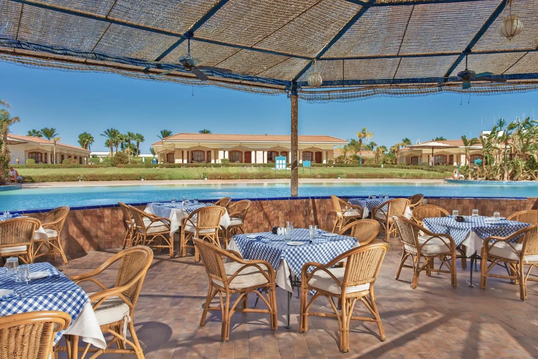 Restaurant/Places to Eat in Jolie Ville Golf & Resort