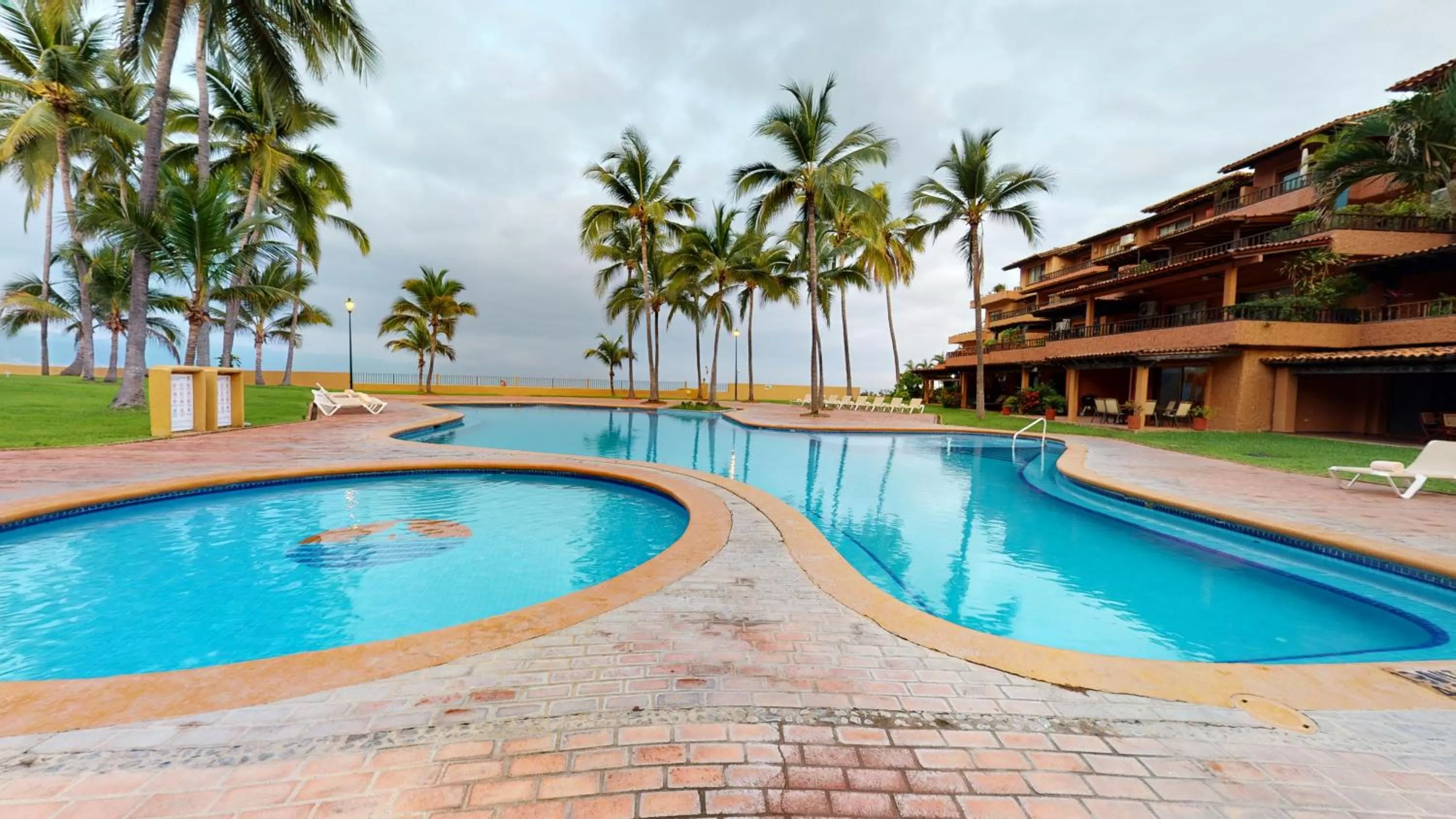 Property building in Park Royal Homestay Los Tules Puerto Vallarta