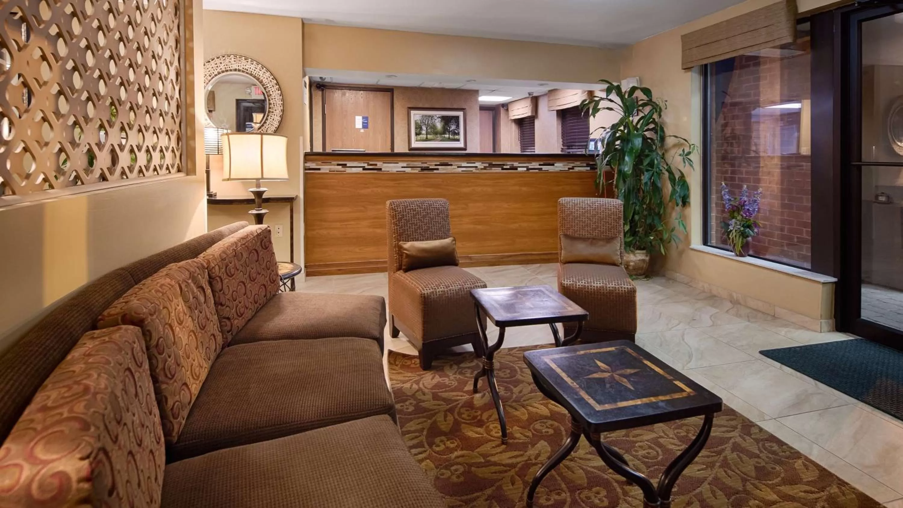 Lobby or reception in MHO INN and SUITES