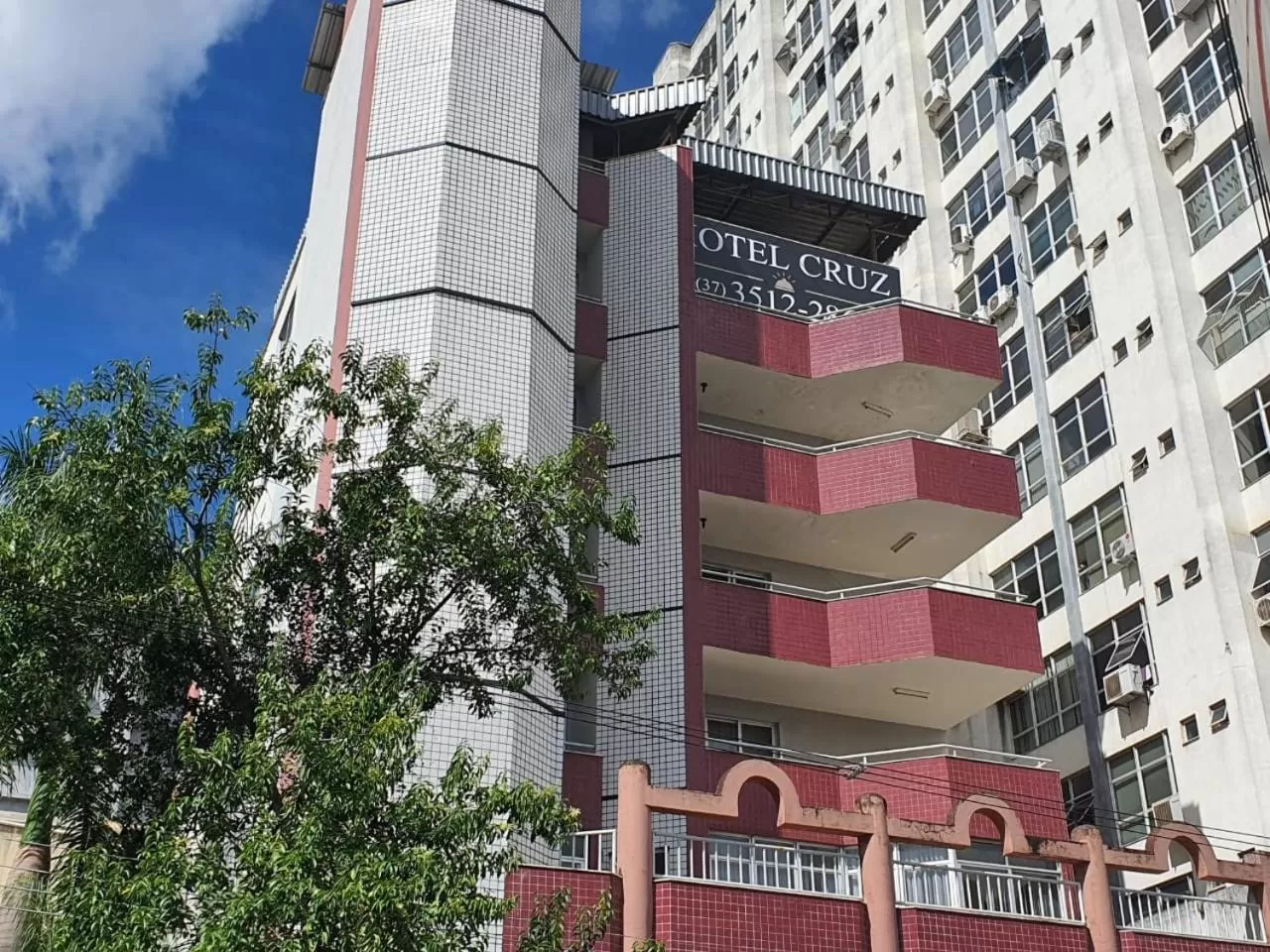 Property Building in Hotel Cruz Divinópolis - By UP Hotel
