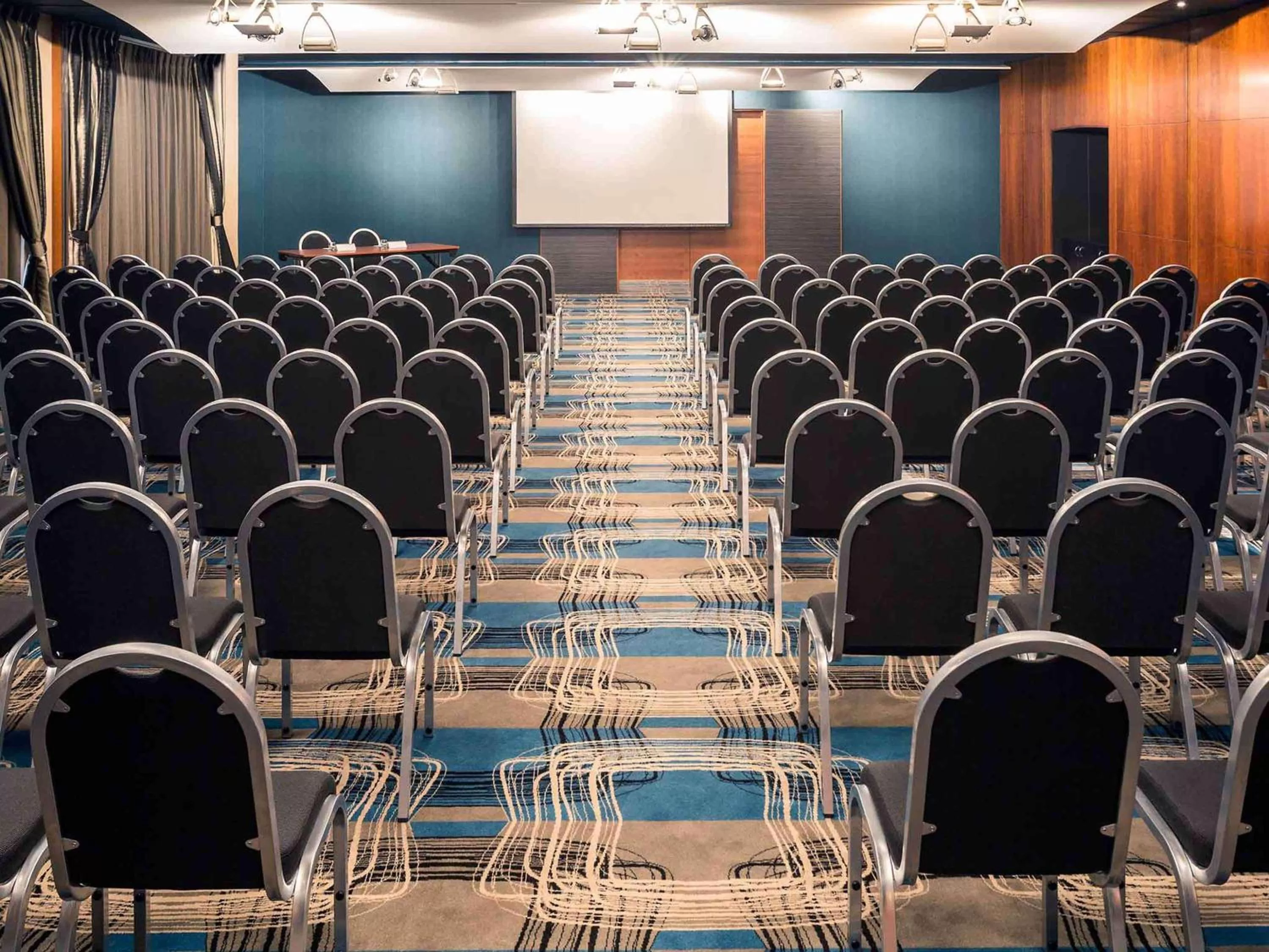 On site in Mercure London Heathrow Airport