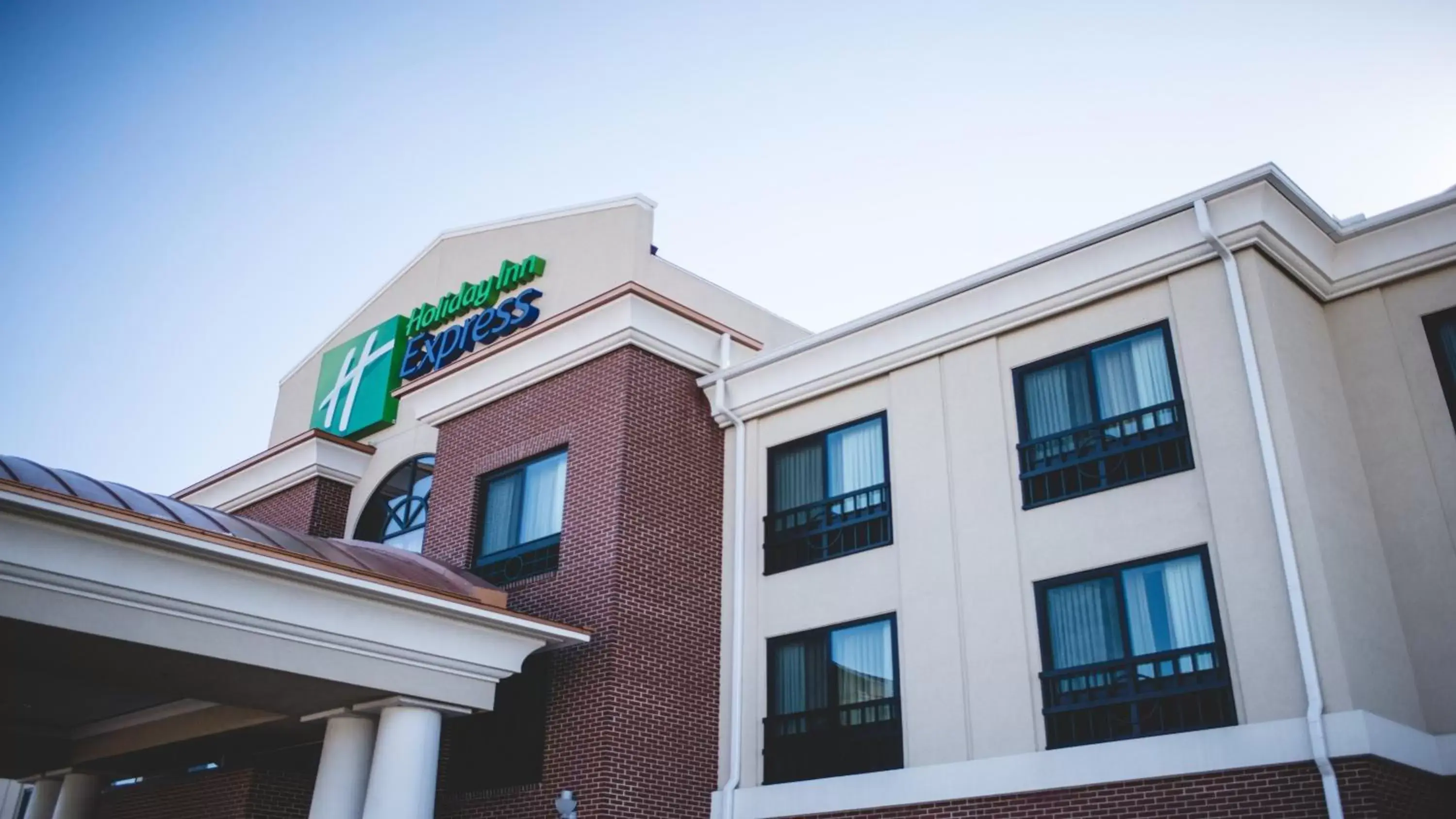 Holiday Inn Express & Suites Morton Peoria Area by IHG Holiday Inn Express & Suites Morton Peoria Area by IHG