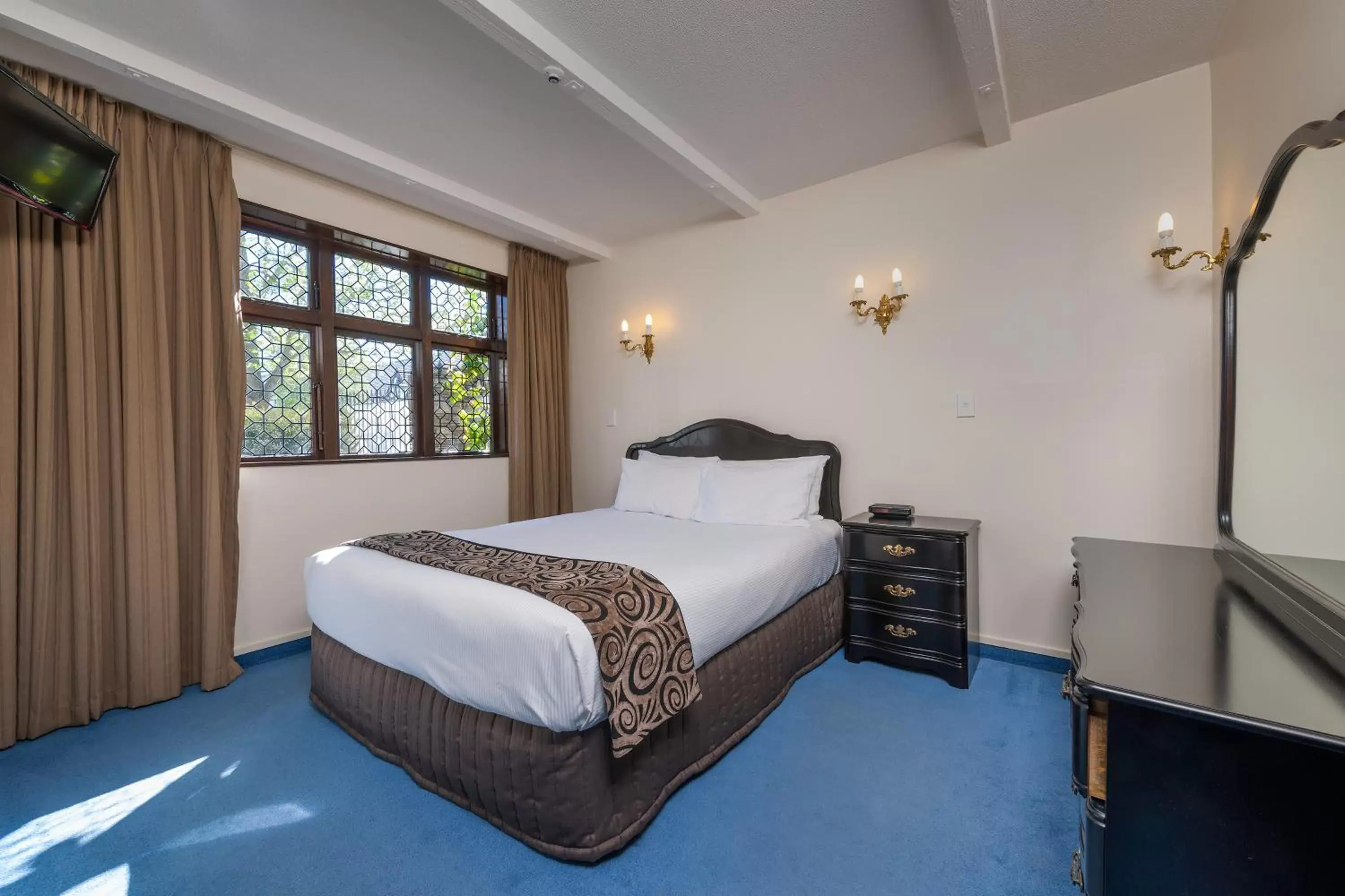 One-Bedroom Suite Queen in Scenic Hotel Cotswold One-Bedroom Suite Queen in Scenic Hotel Cotswold