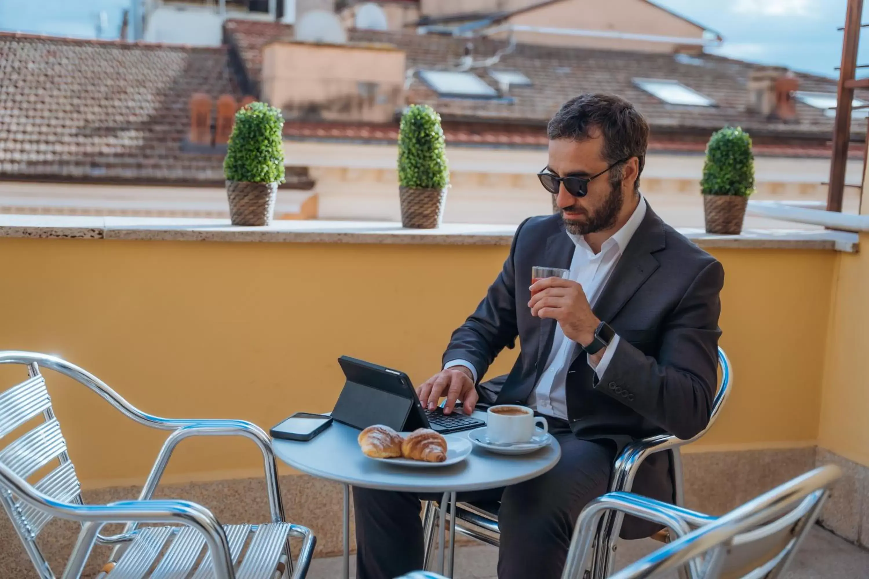 Triple Room with Terrace in Hotel Windrose Triple Room with Terrace in Hotel Windrose