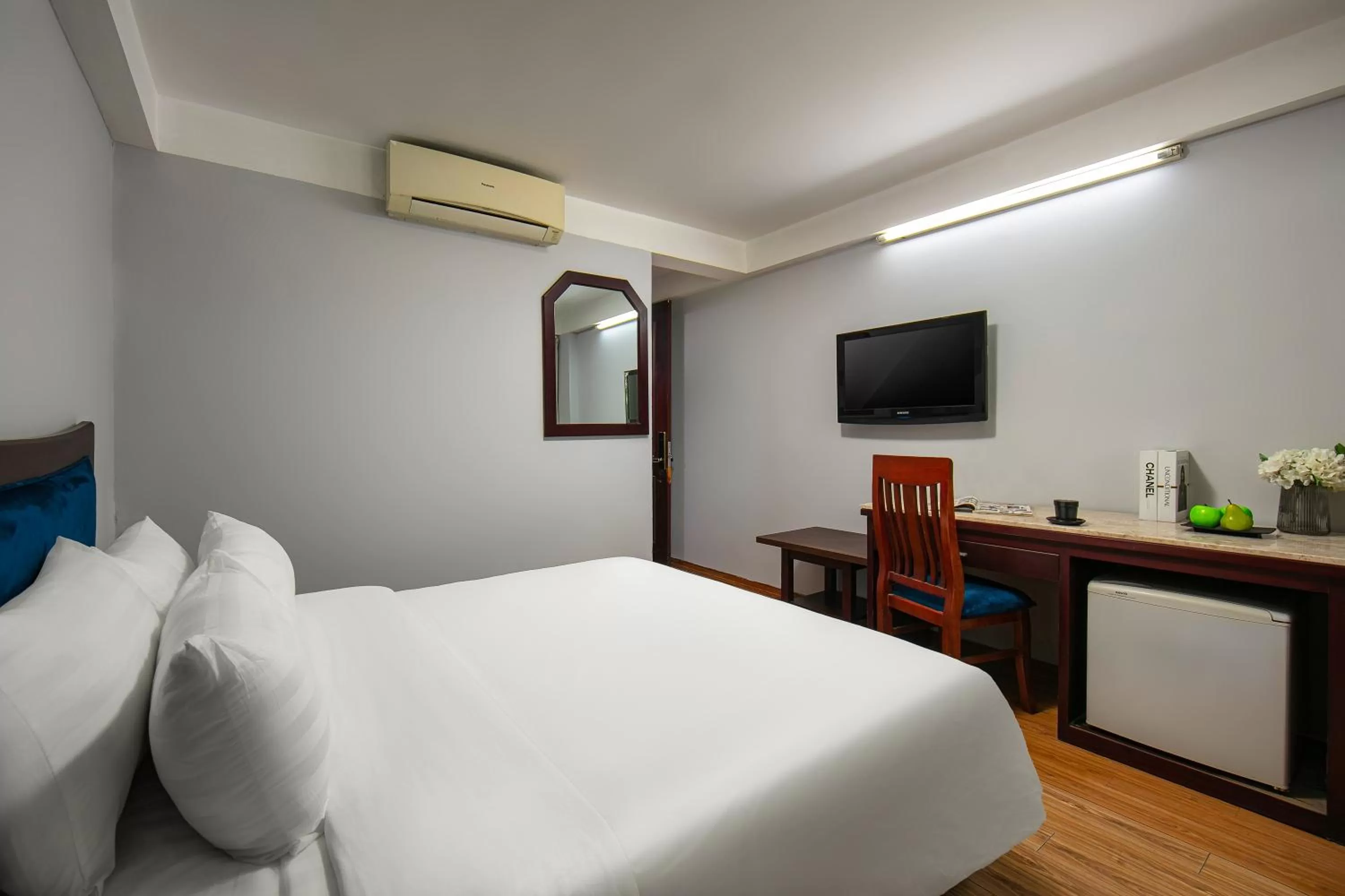 Photo of the whole room, Bed in Cristina Center Hotel & Spa