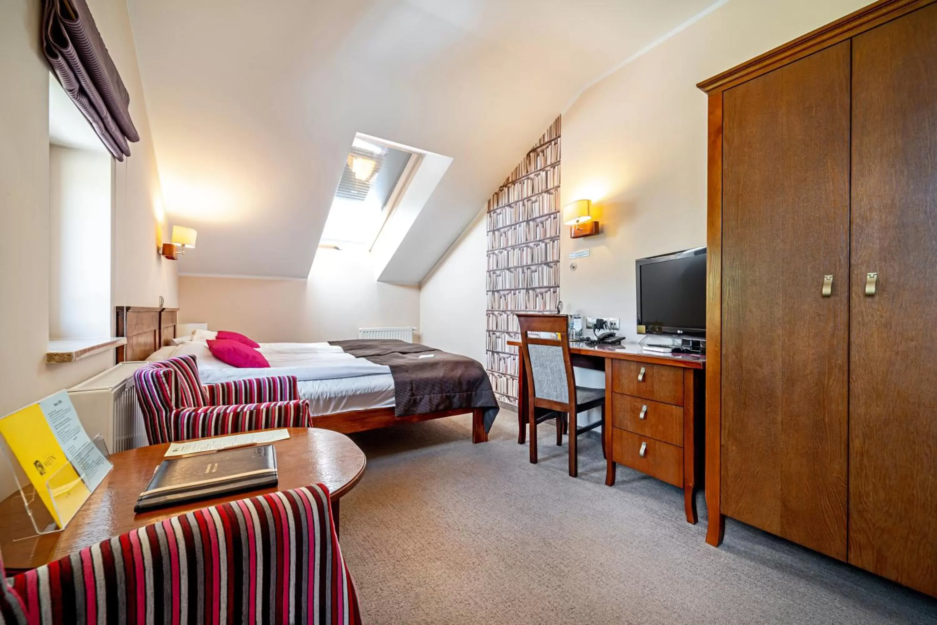 Deluxe Double Room - single occupancy in Hotel Młyn Aqua Spa Deluxe Double Room - single occupancy in Hotel Młyn Aqua Spa