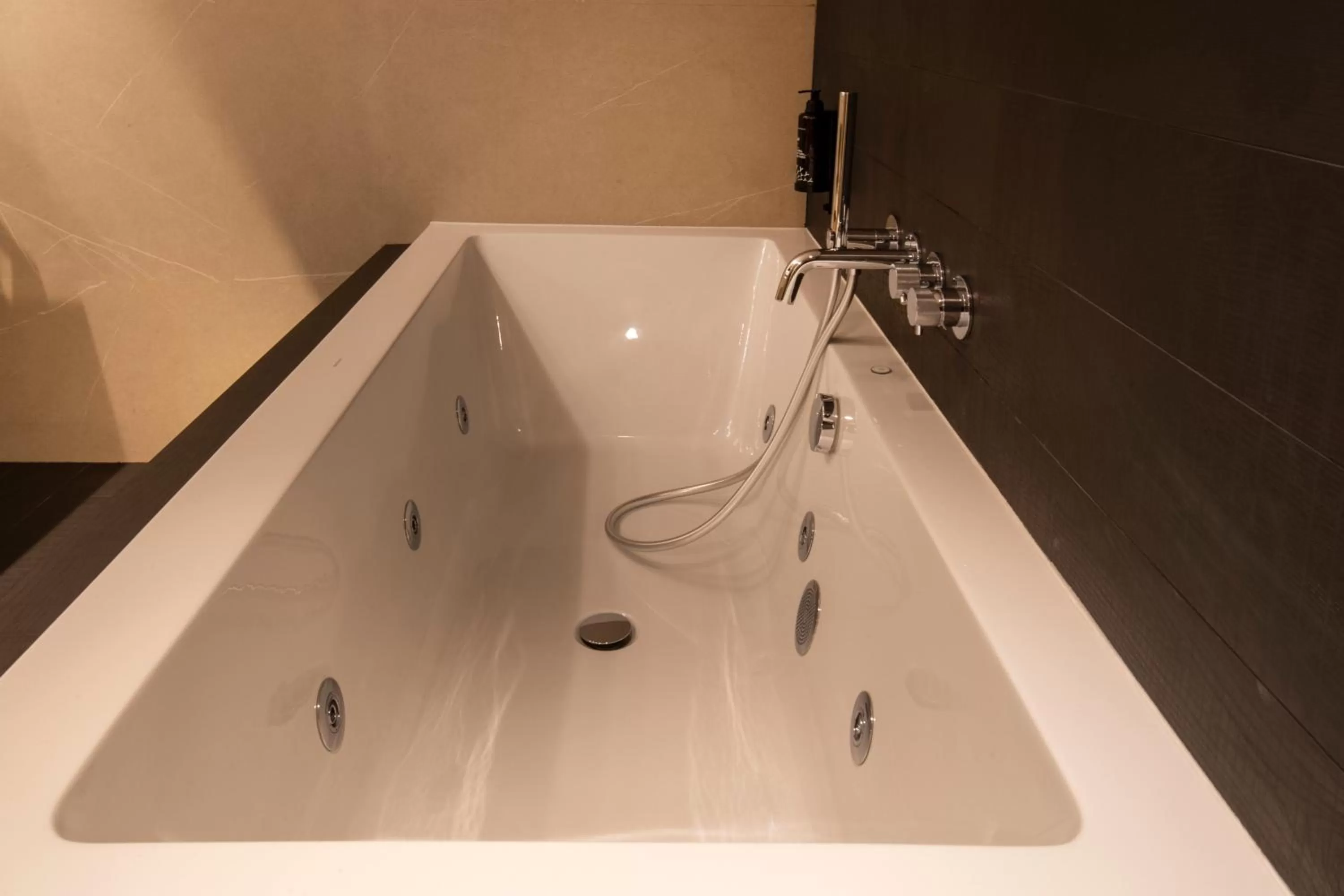 Bathroom in Yomo Centric