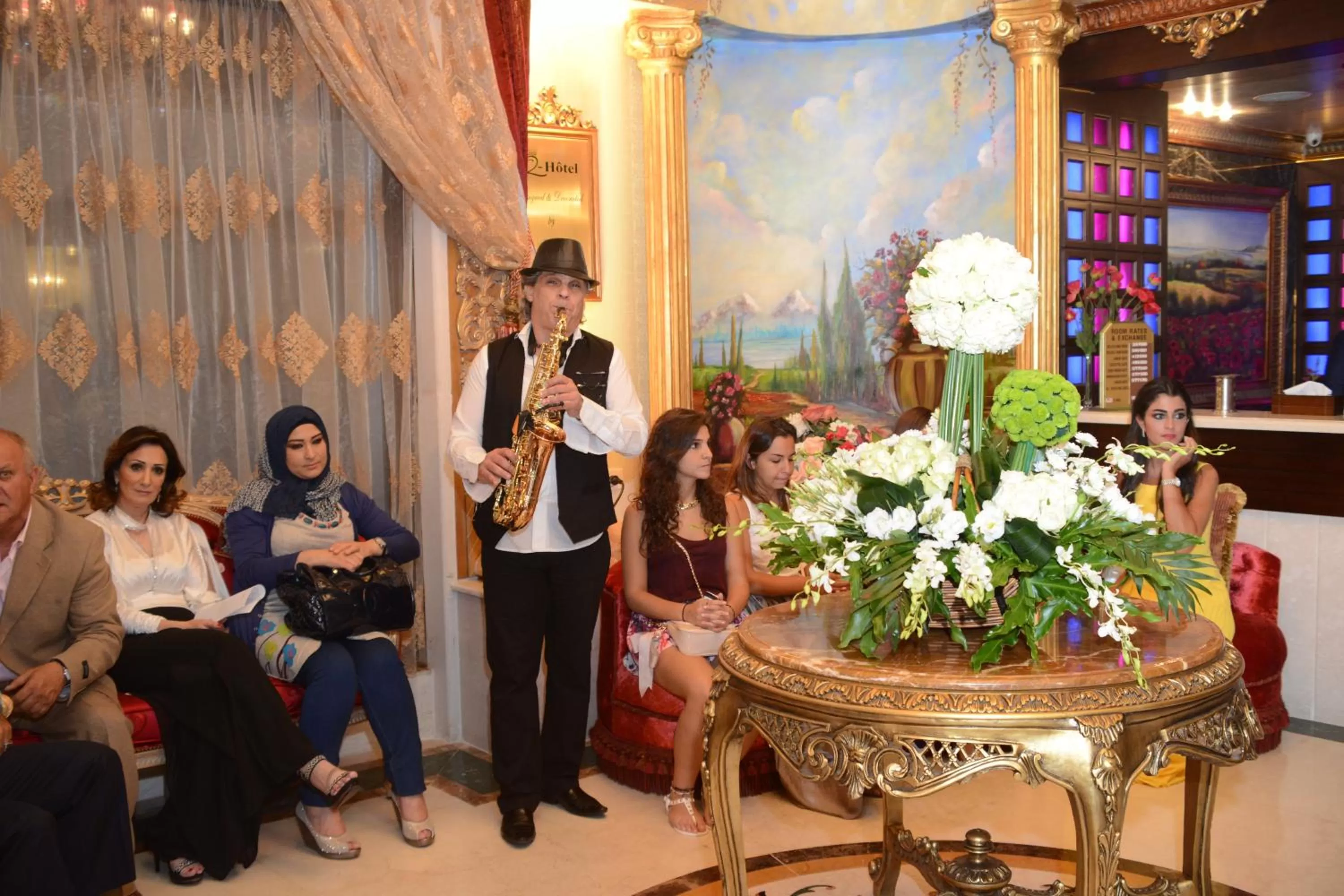 Lounge or bar in Q Hotel