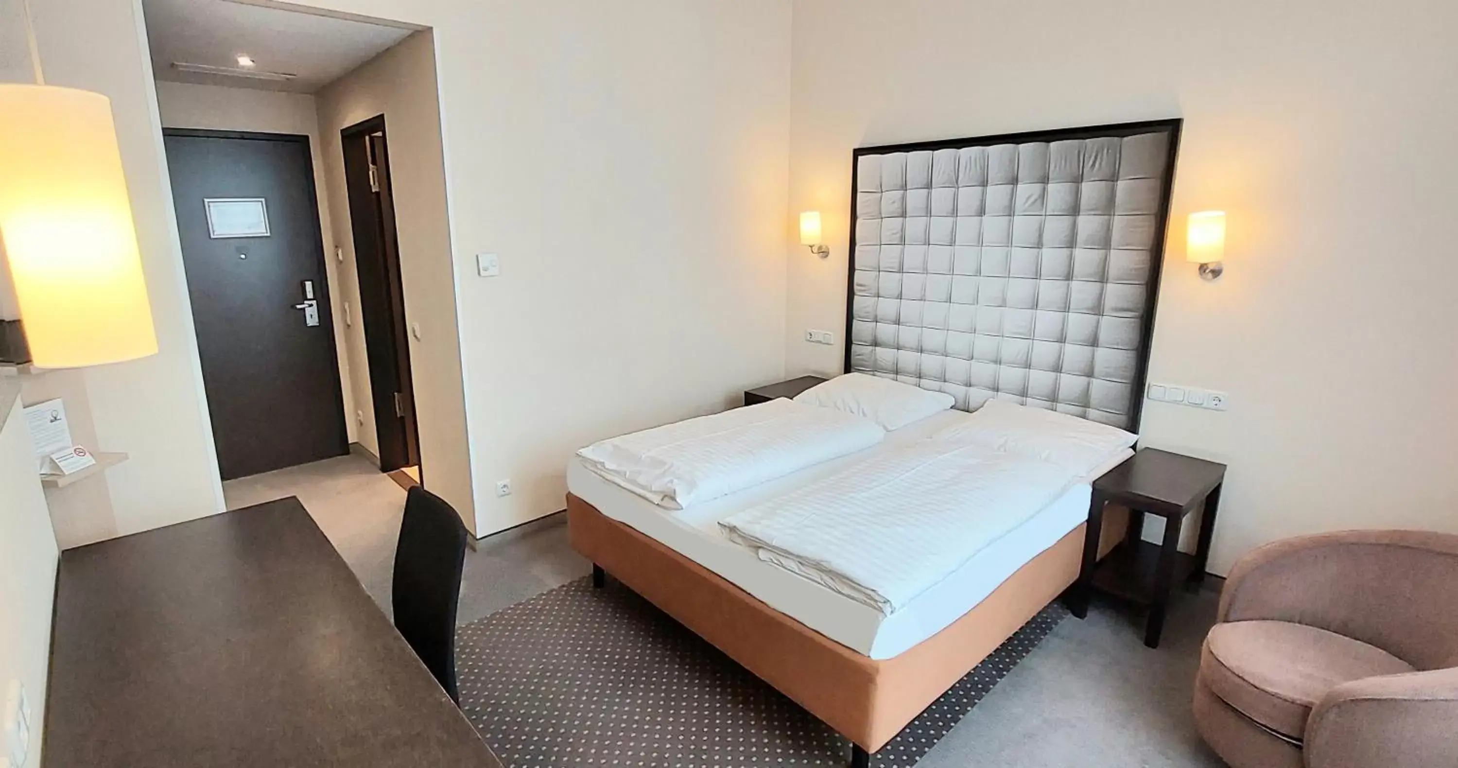 Double Room in Styles Hotel München Messe Double Room in Styles Hotel München Messe