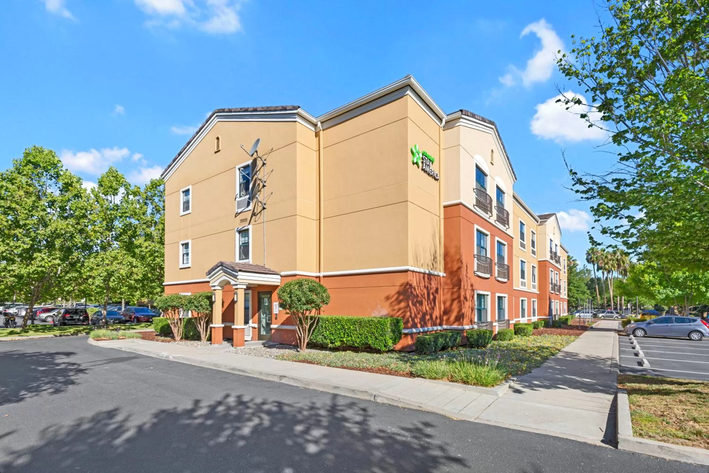 Property building in Extended Stay America Suites - San Ramon - Bishop Ranch - East