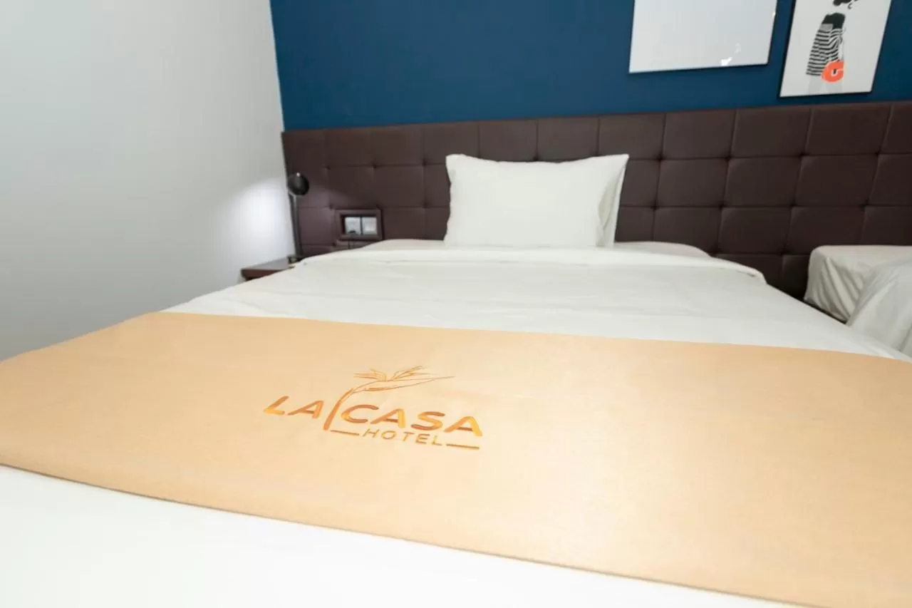 Bed in La Casa Tuy Hòa