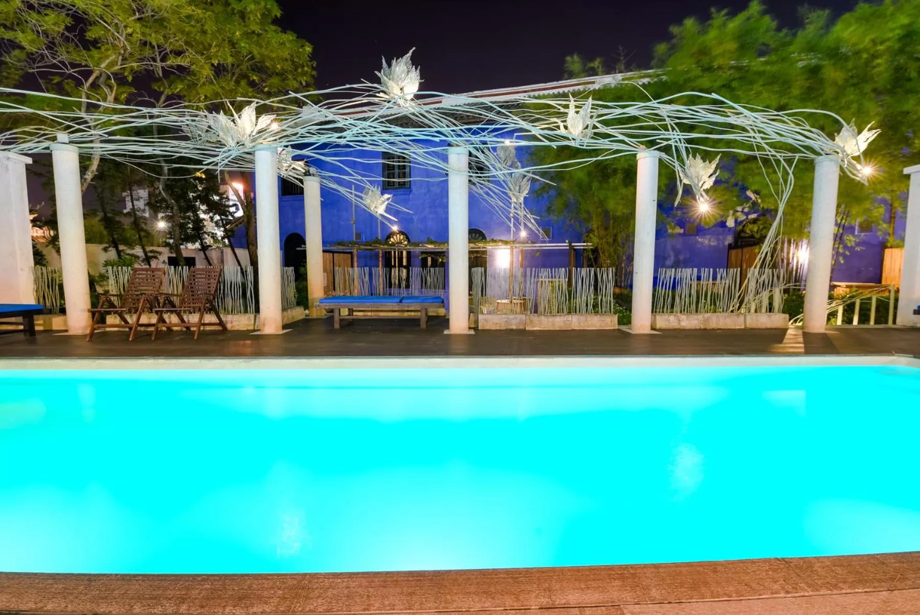 Garden in Cheong Fatt Tze - The Blue Mansion