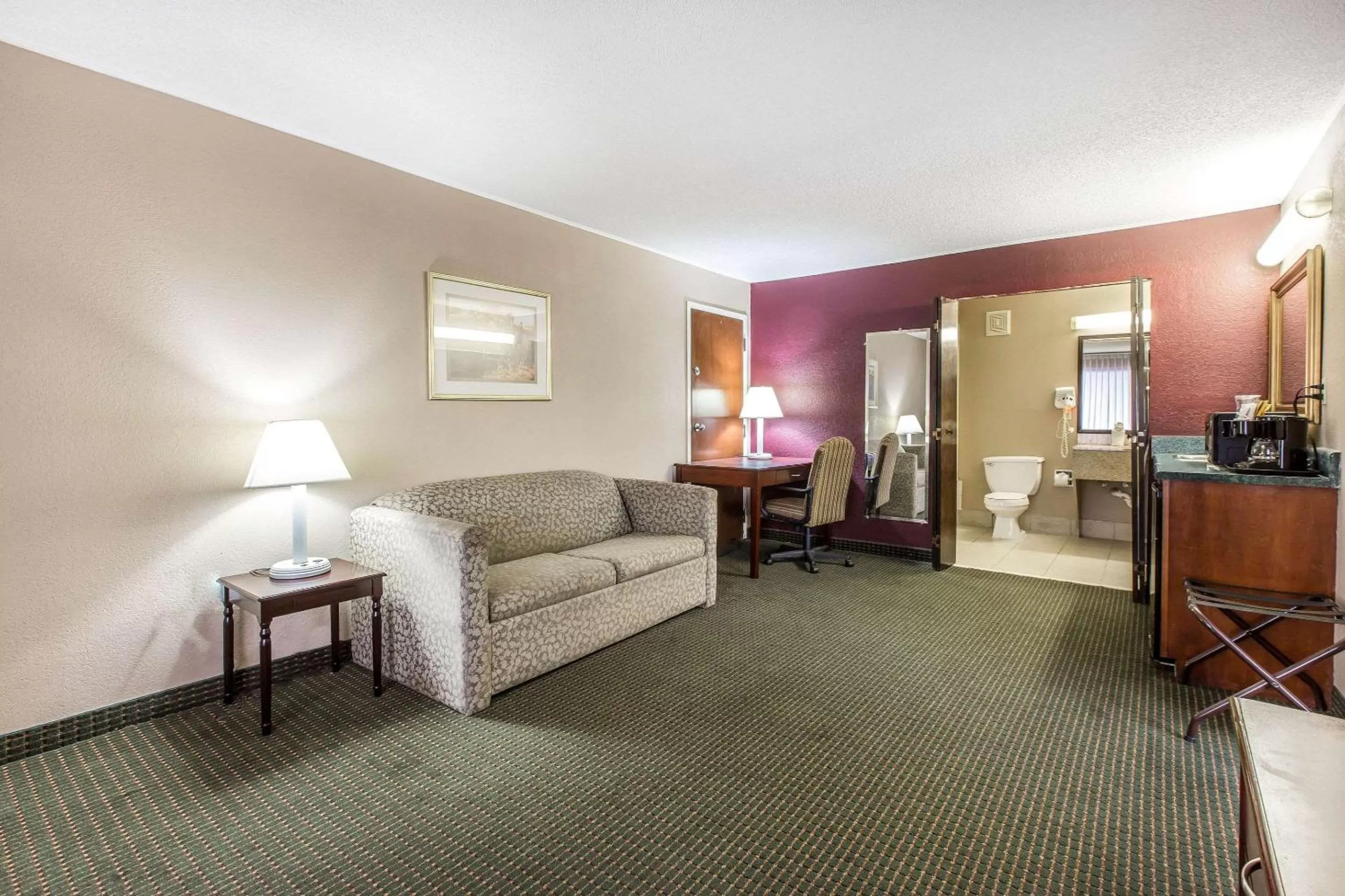 Bedroom in Quality Inn Tifton
