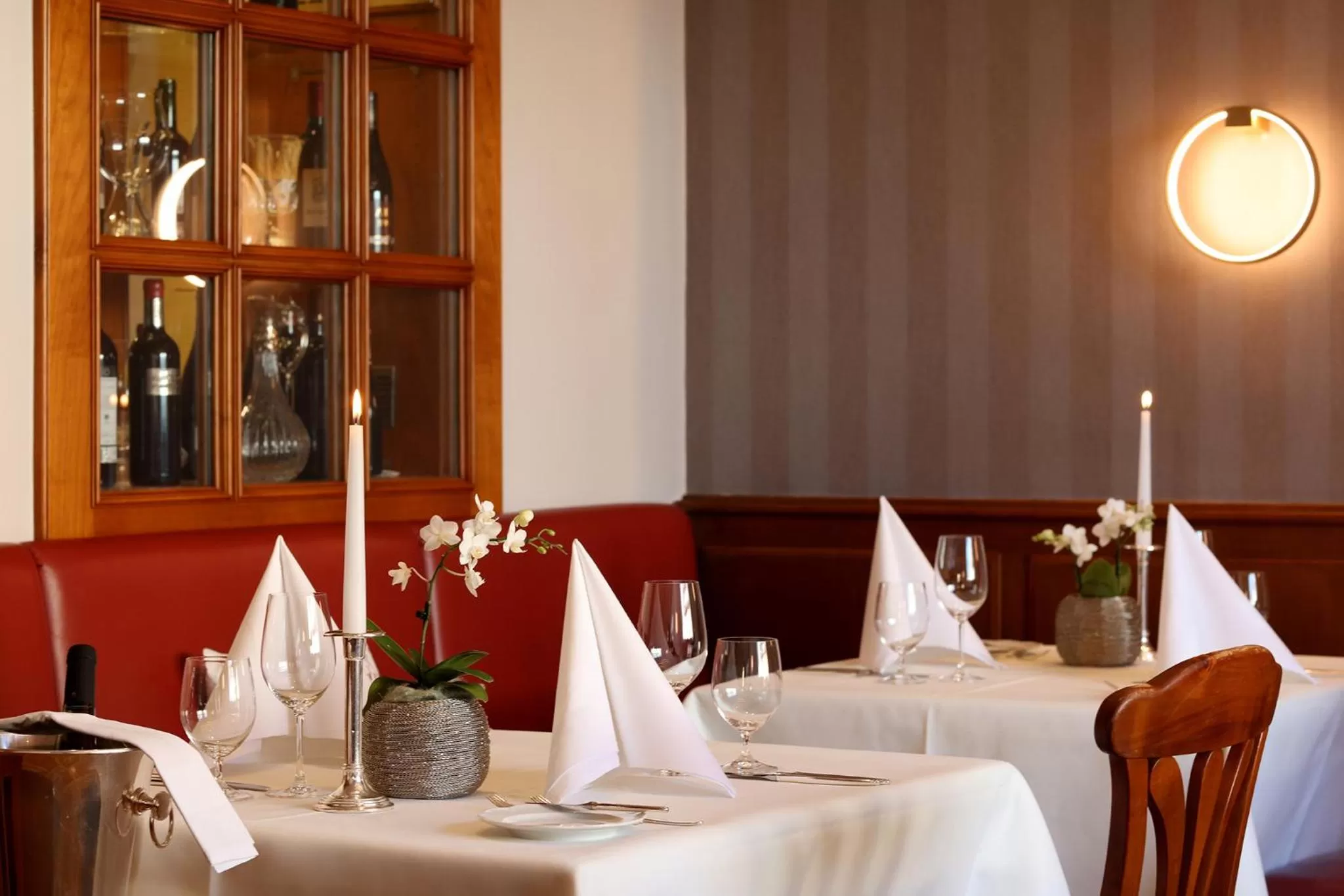 Restaurant/places to eat in Hotel Warteck