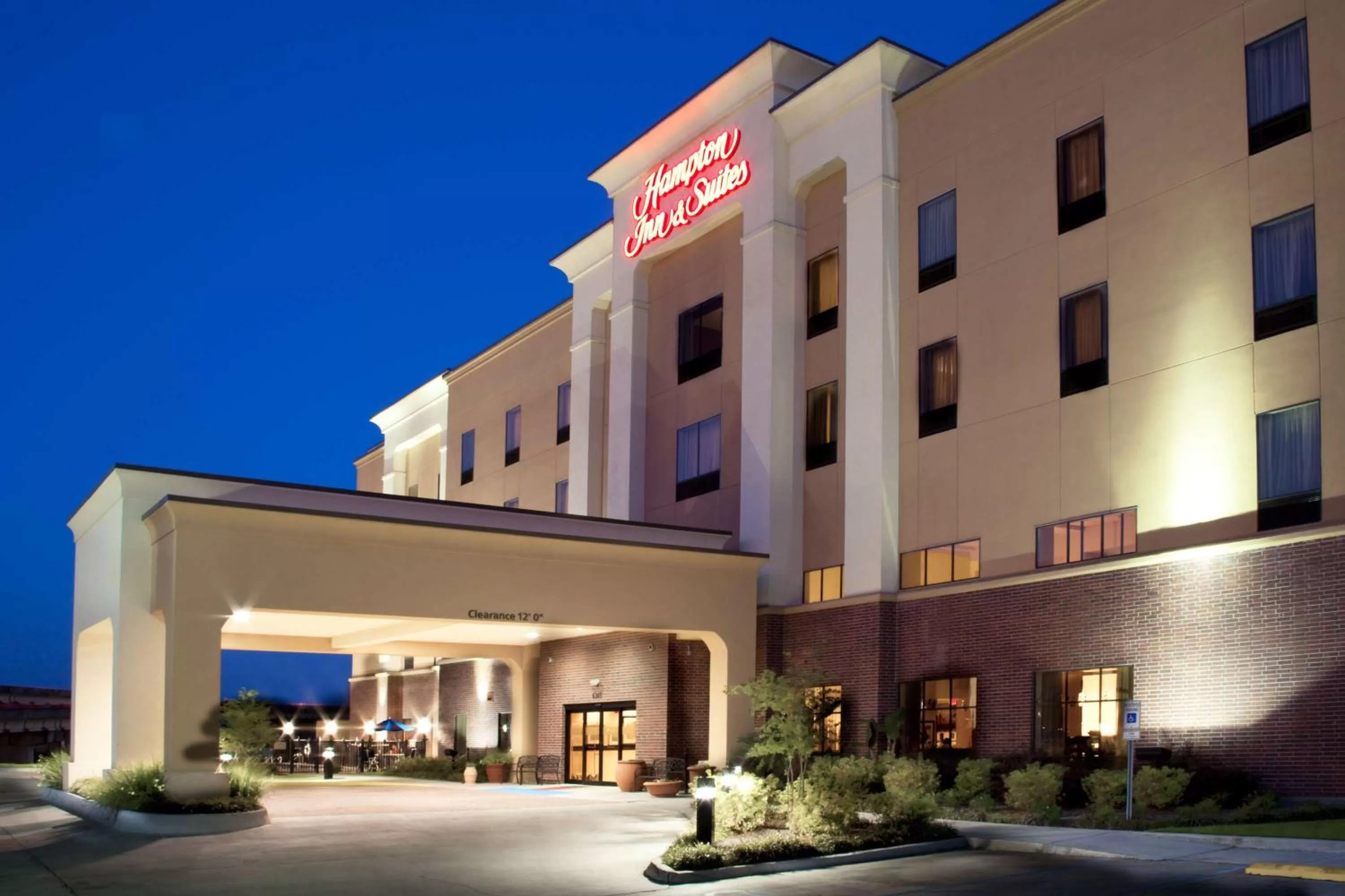Property building in Hampton Inn & Suites Morgan City