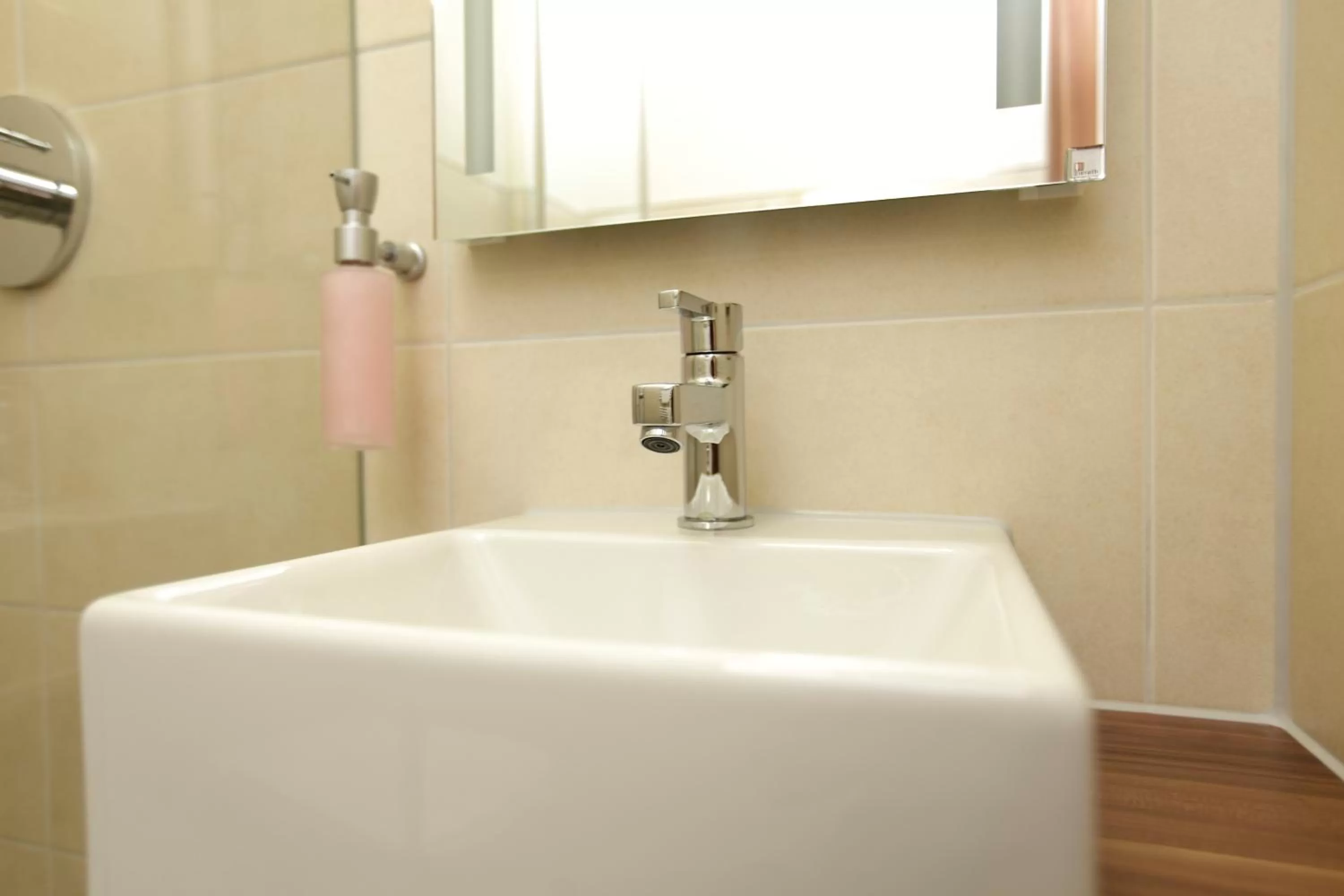 Bathroom in Hotel Peterhof