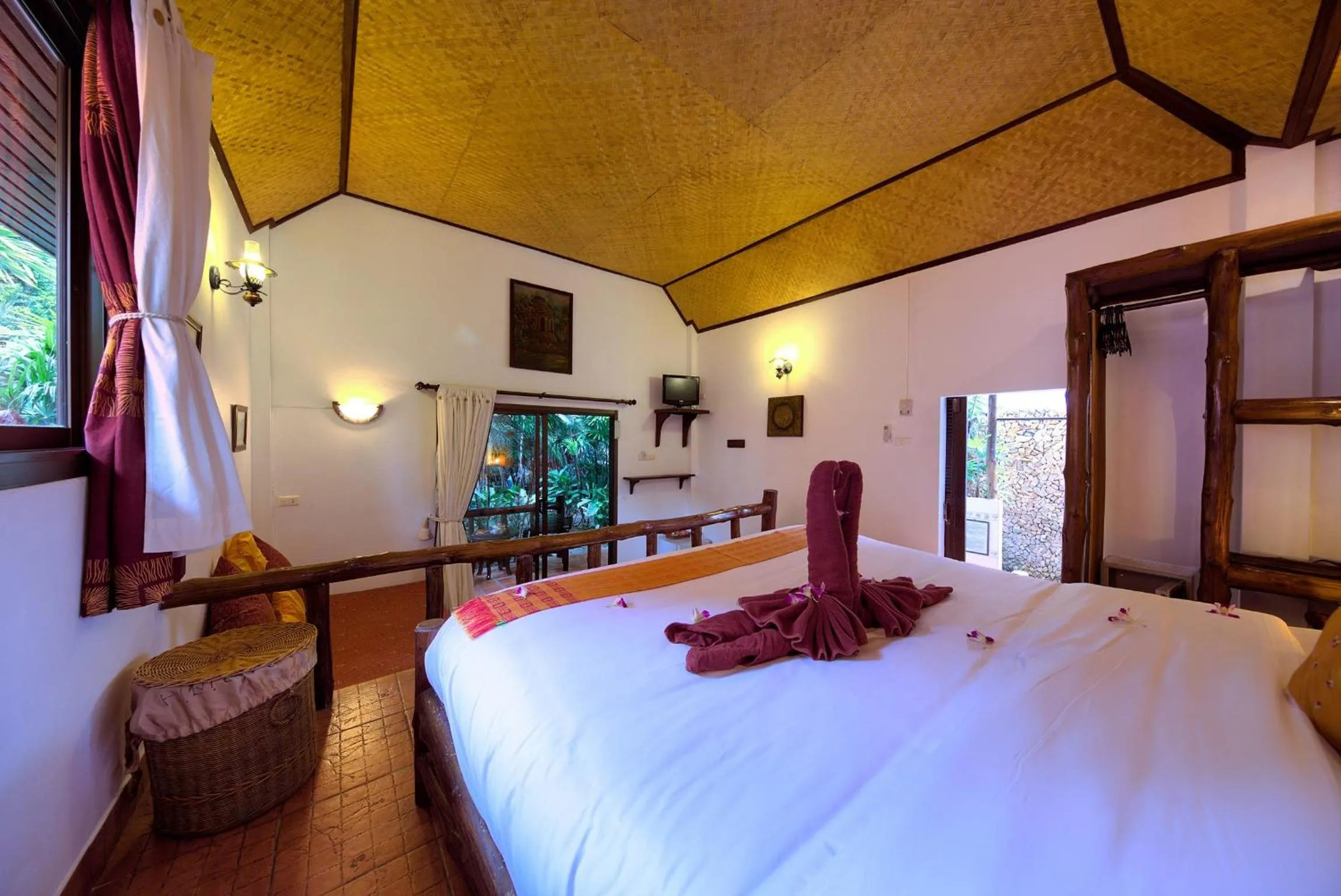 Garden, Bed in Eden Bungalows Fisherman's village