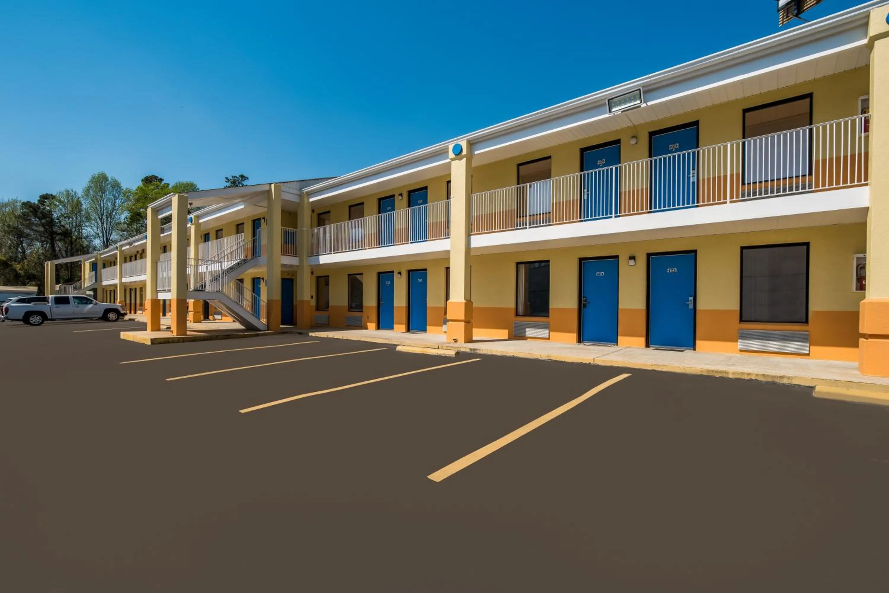 Property building in Rodeway Inn Augusta West - Fort Gordon