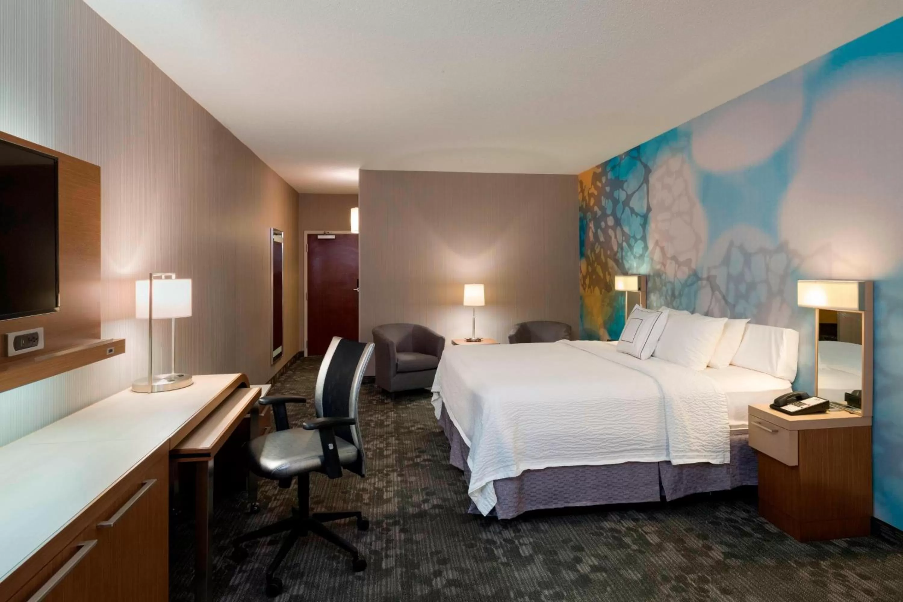 Photo of the whole room, Bed in Courtyard by Marriott Scranton Montage Mountain