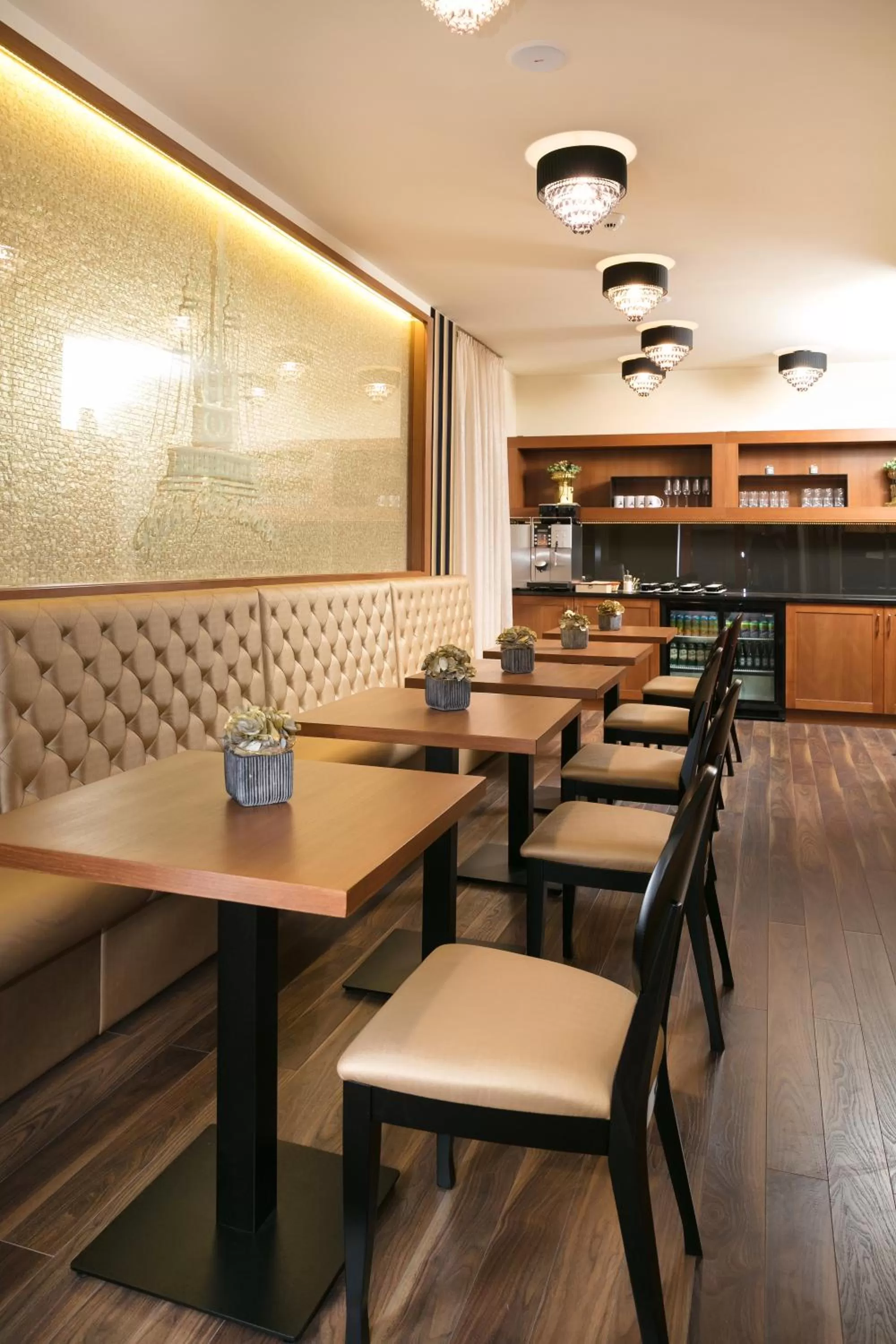 Restaurant/Places to Eat in Főtér Rezidencia 2