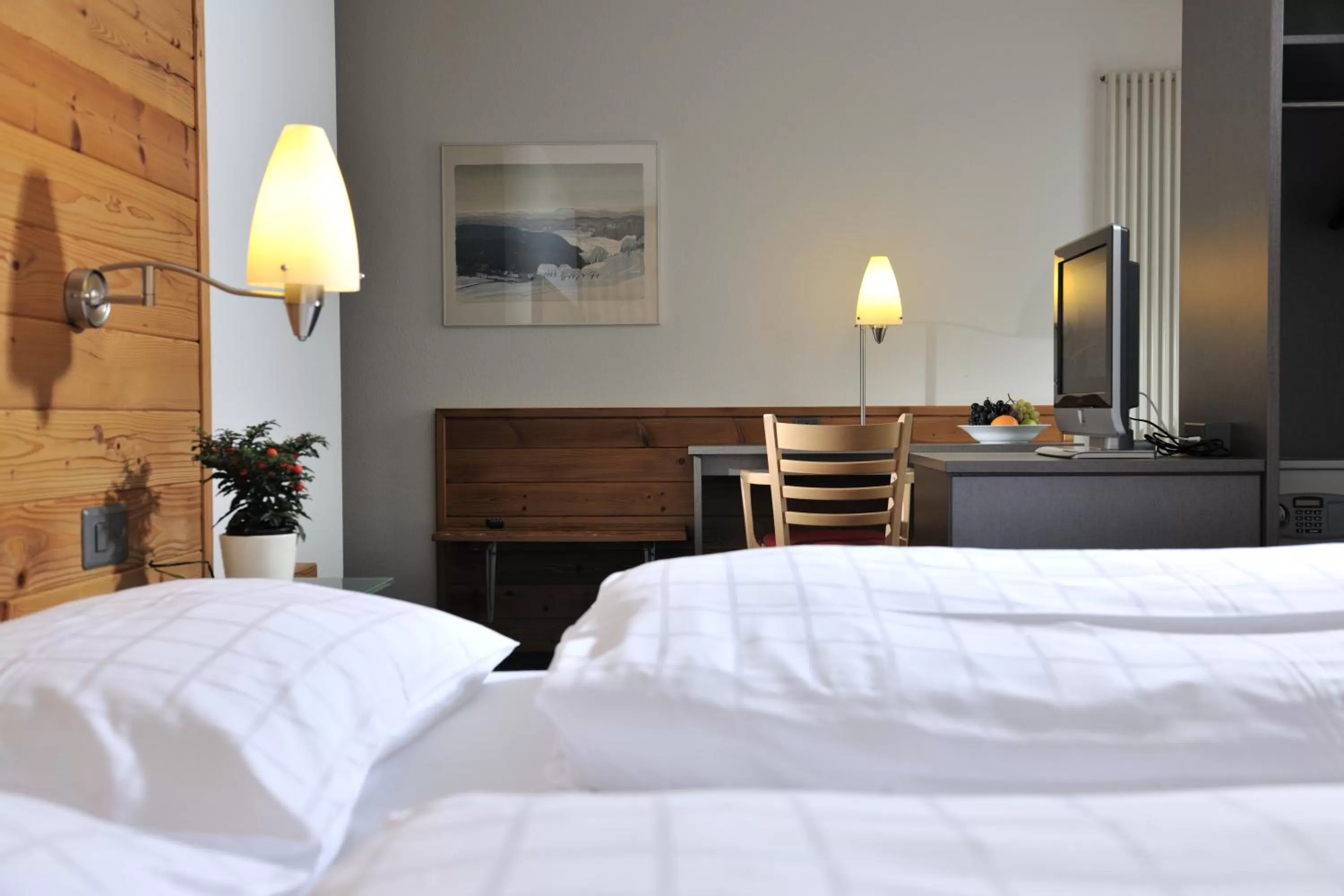 Photo of the whole room, Bed in SEELANDHOTEL Weisses Kreuz