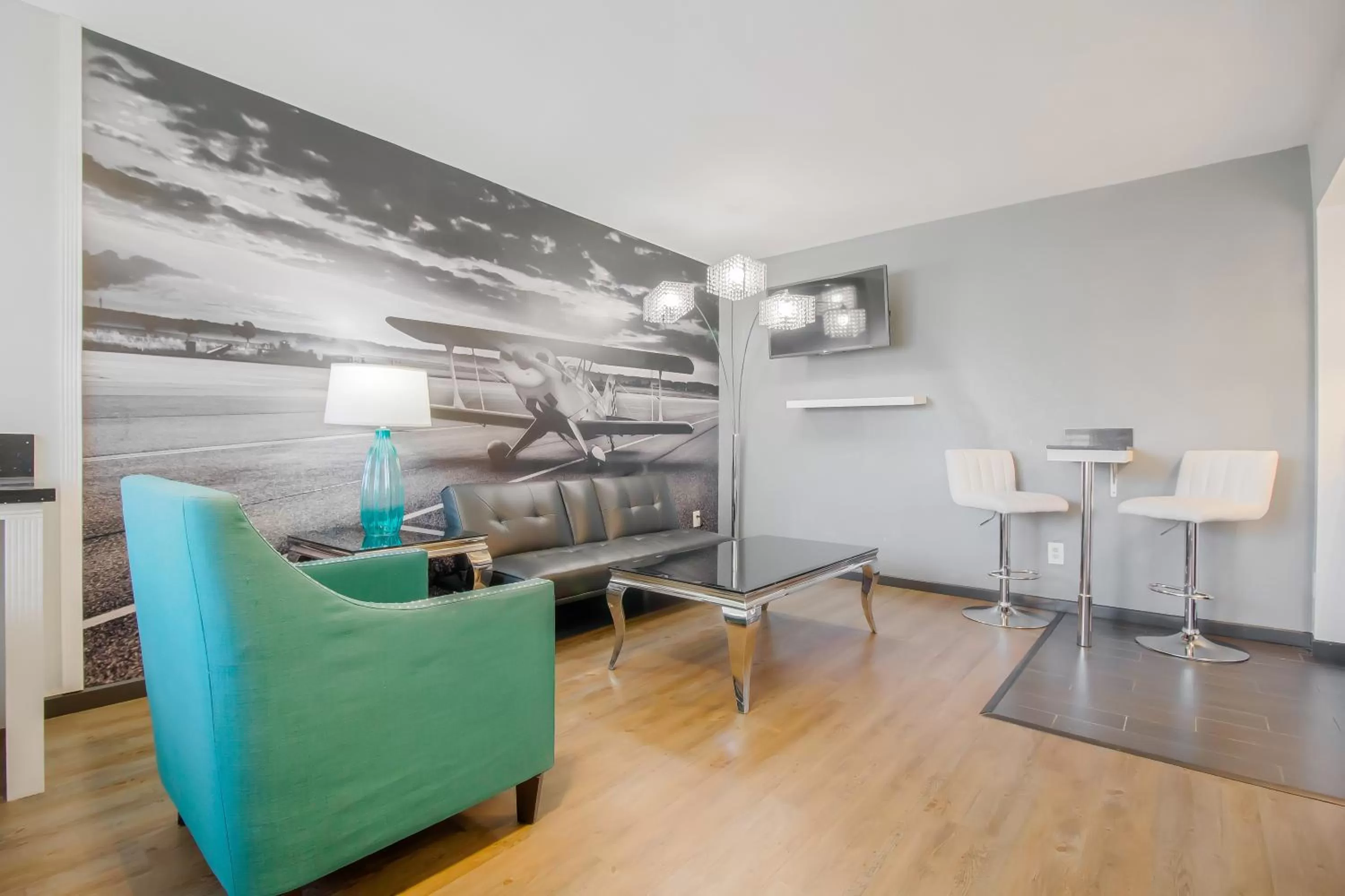 Seating area in Lions Gate Hotel