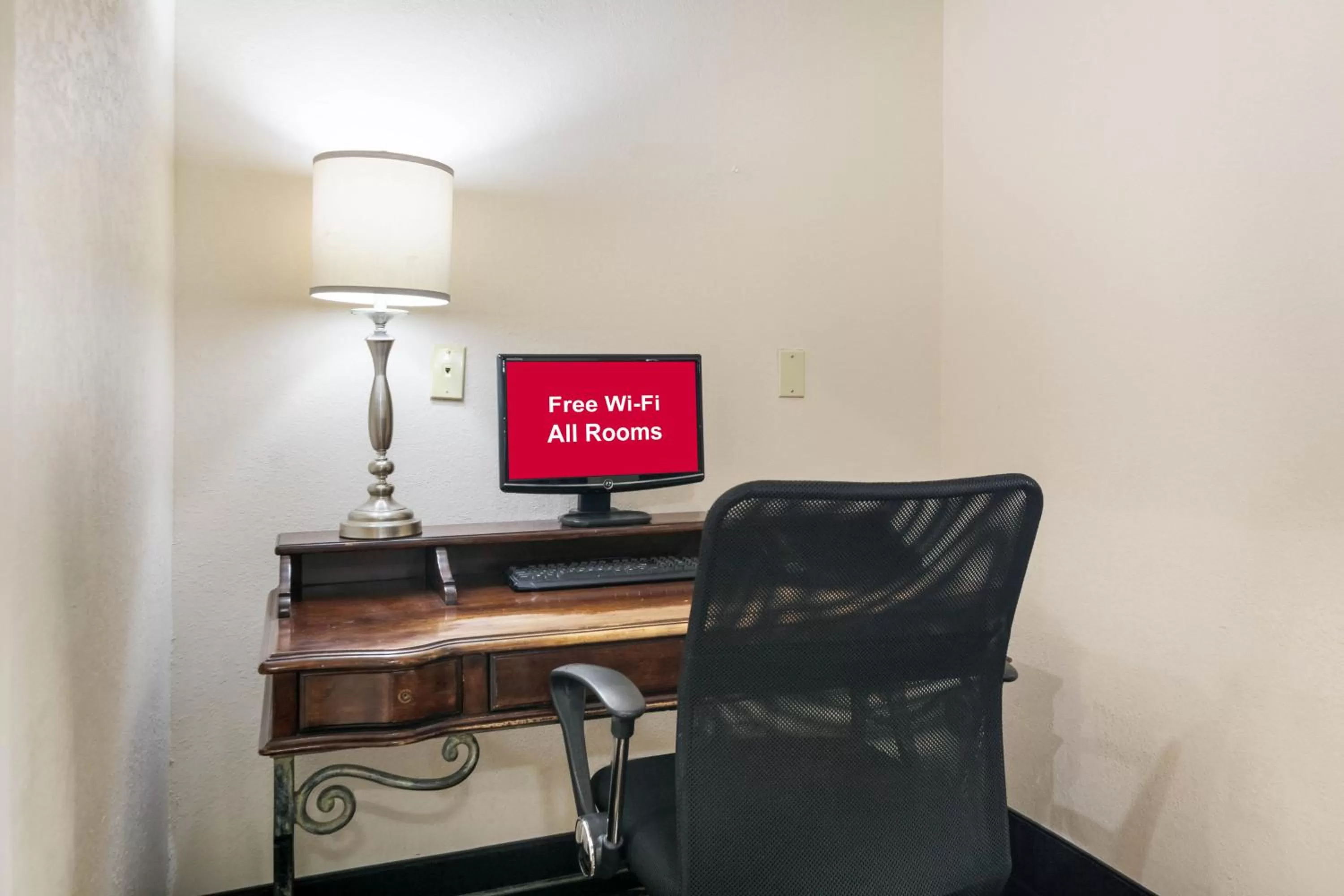 Business facilities in Red Roof Inn Carrollton
