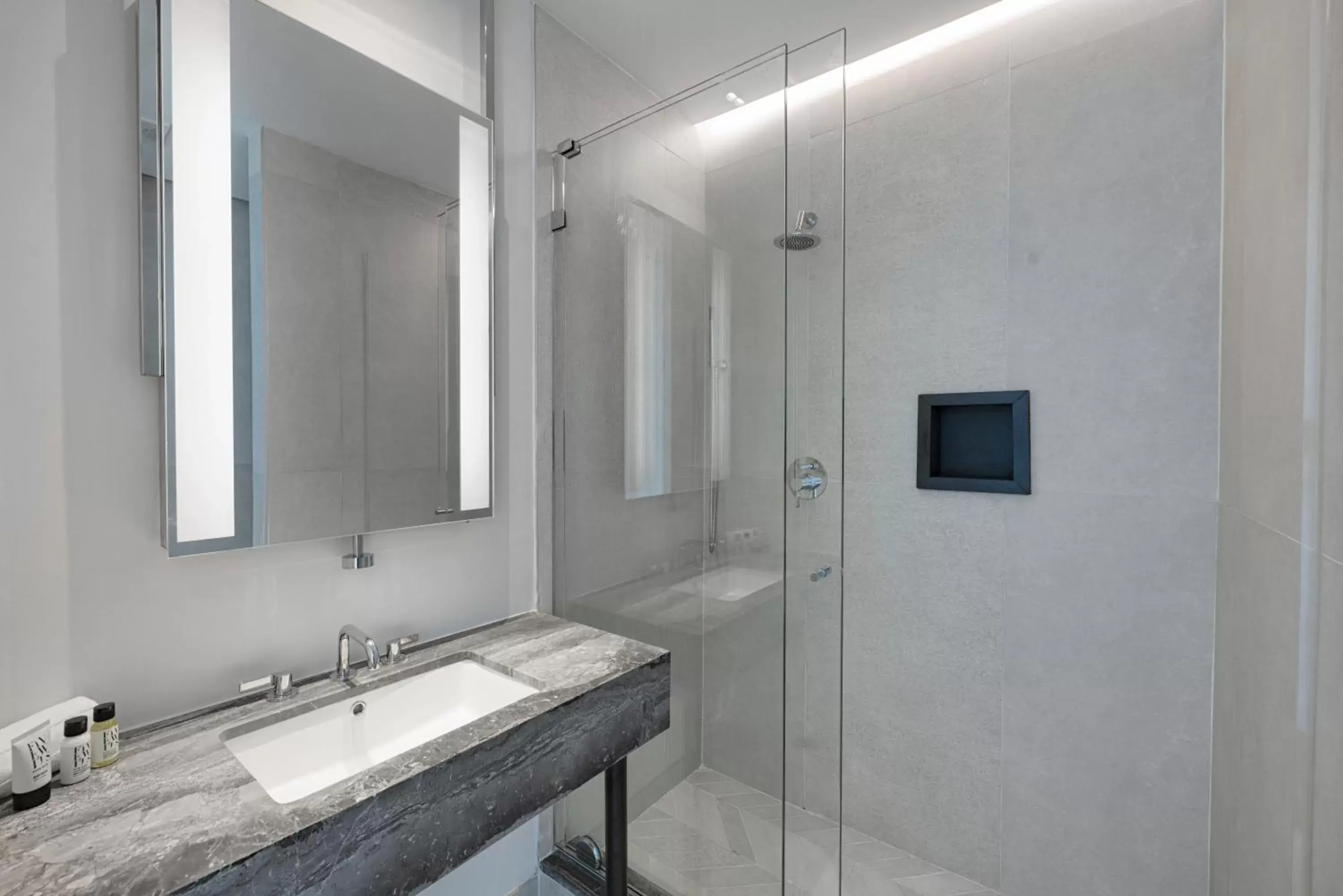 Queen Room with Balcony in Nova Hotel Brooklyn Queen Room with Balcony in Nova Hotel Brooklyn