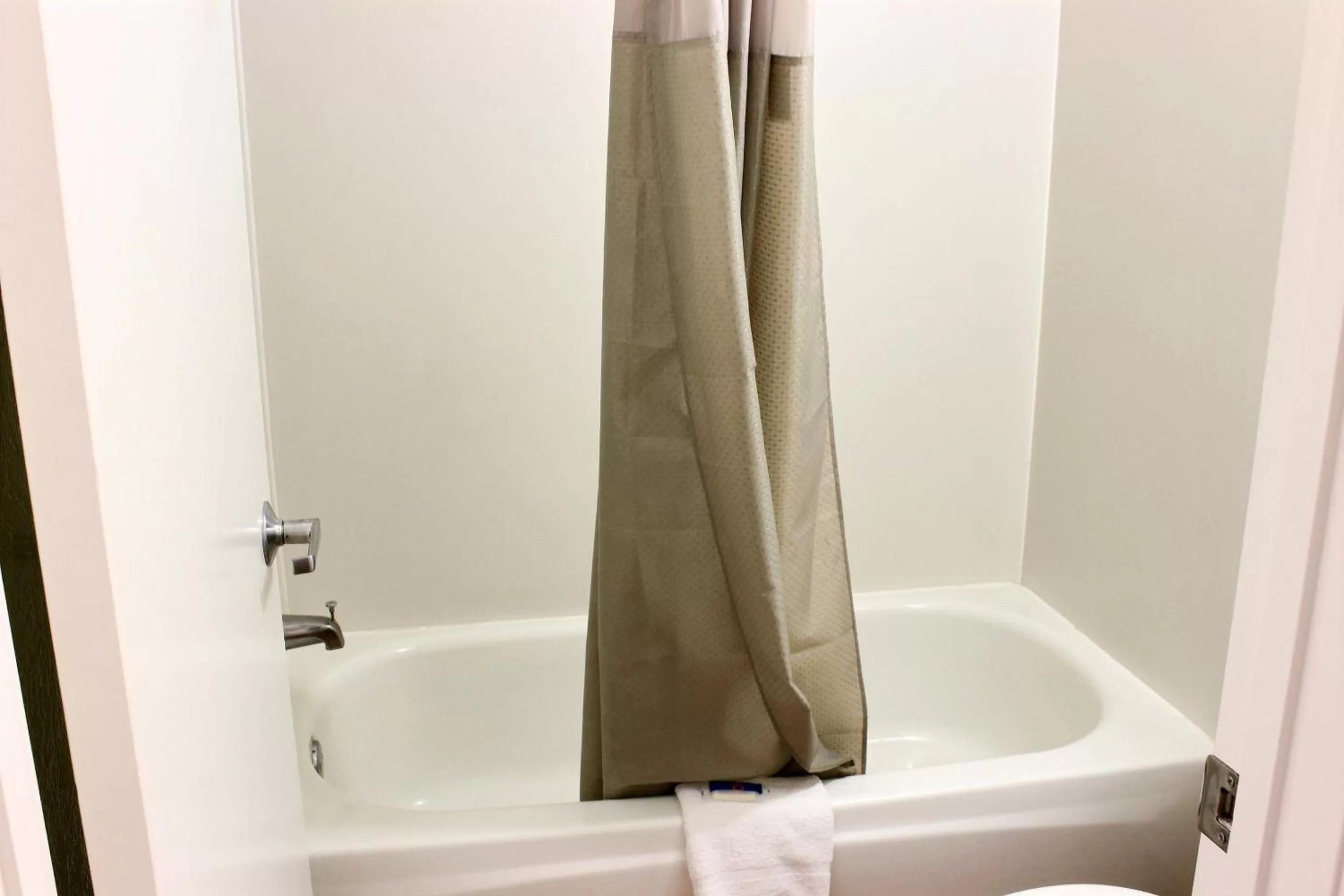 Shower in Motel 6-Coalinga, CA - East