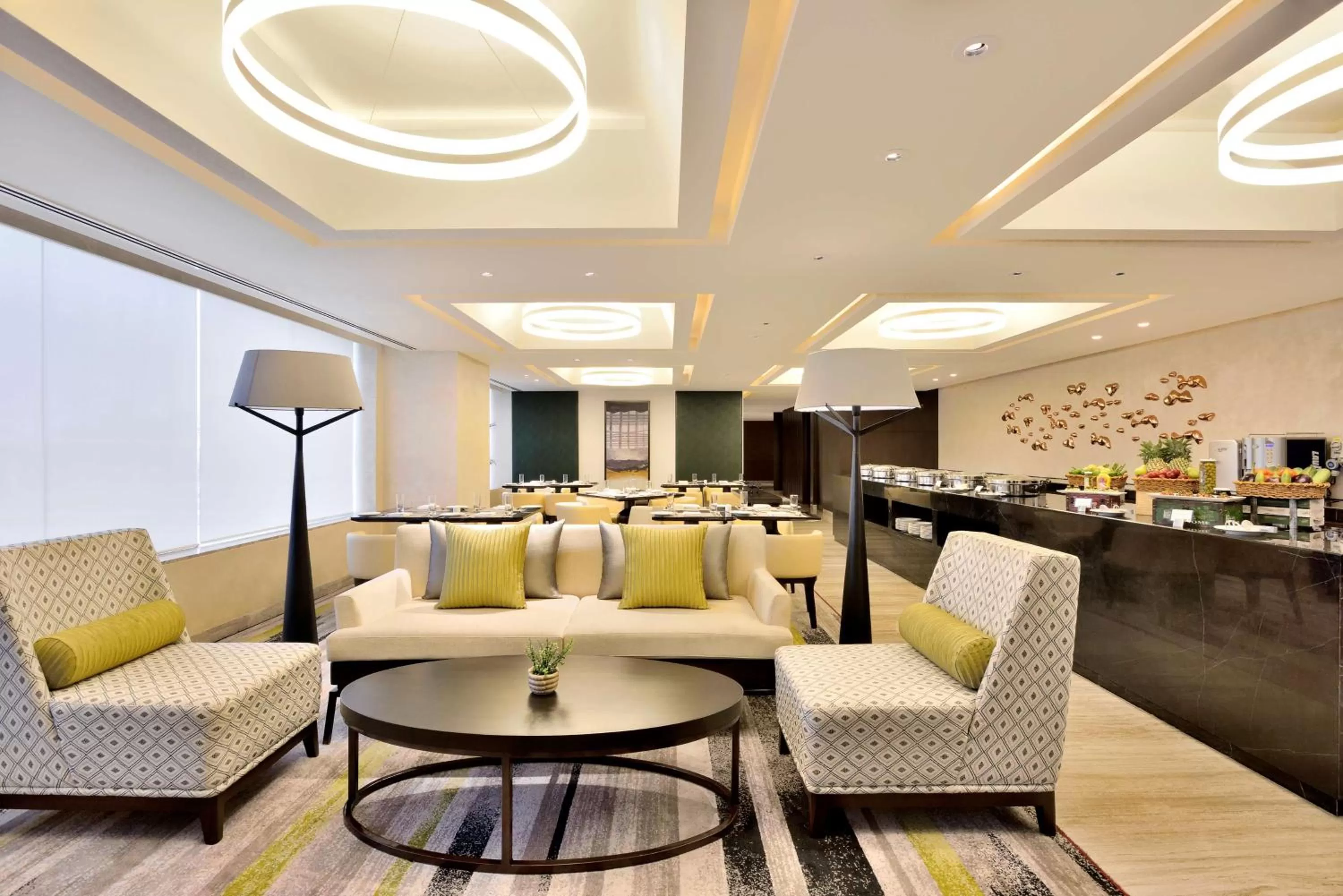Lounge or bar in Radisson Blu Faridabad