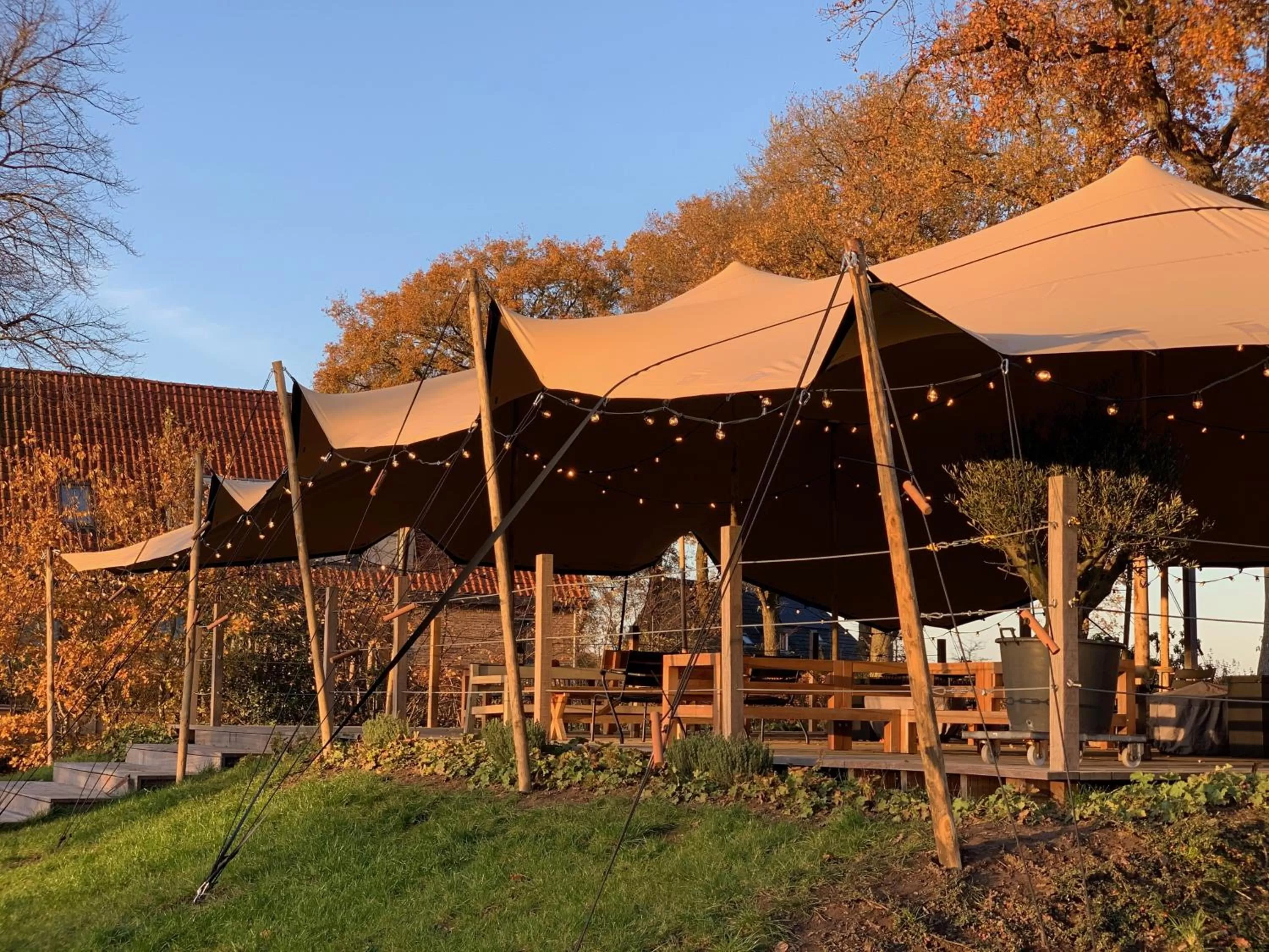 Restaurant/places to eat in LUDIEK eten en slapen