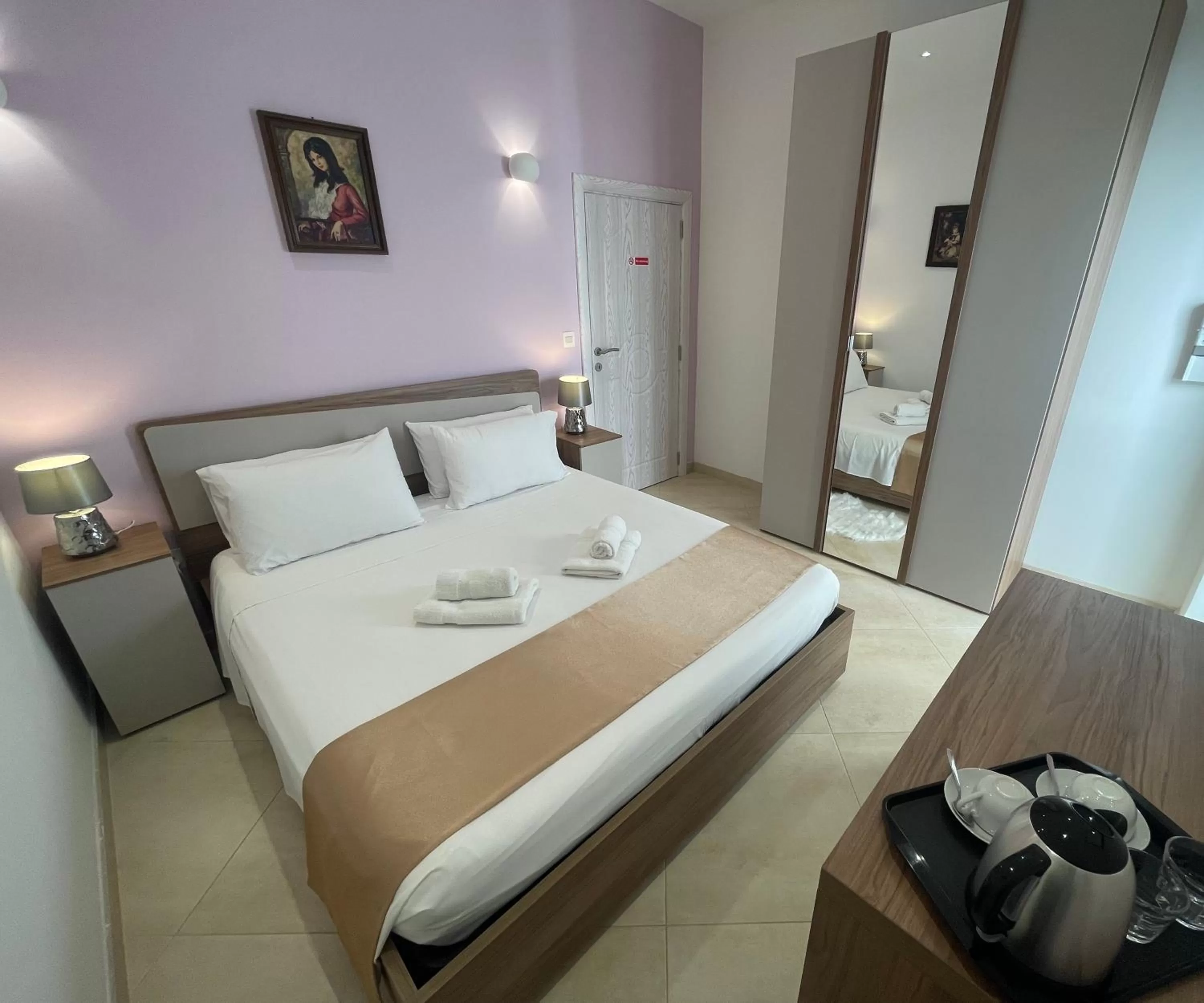 Bed in Alina Boutique Living