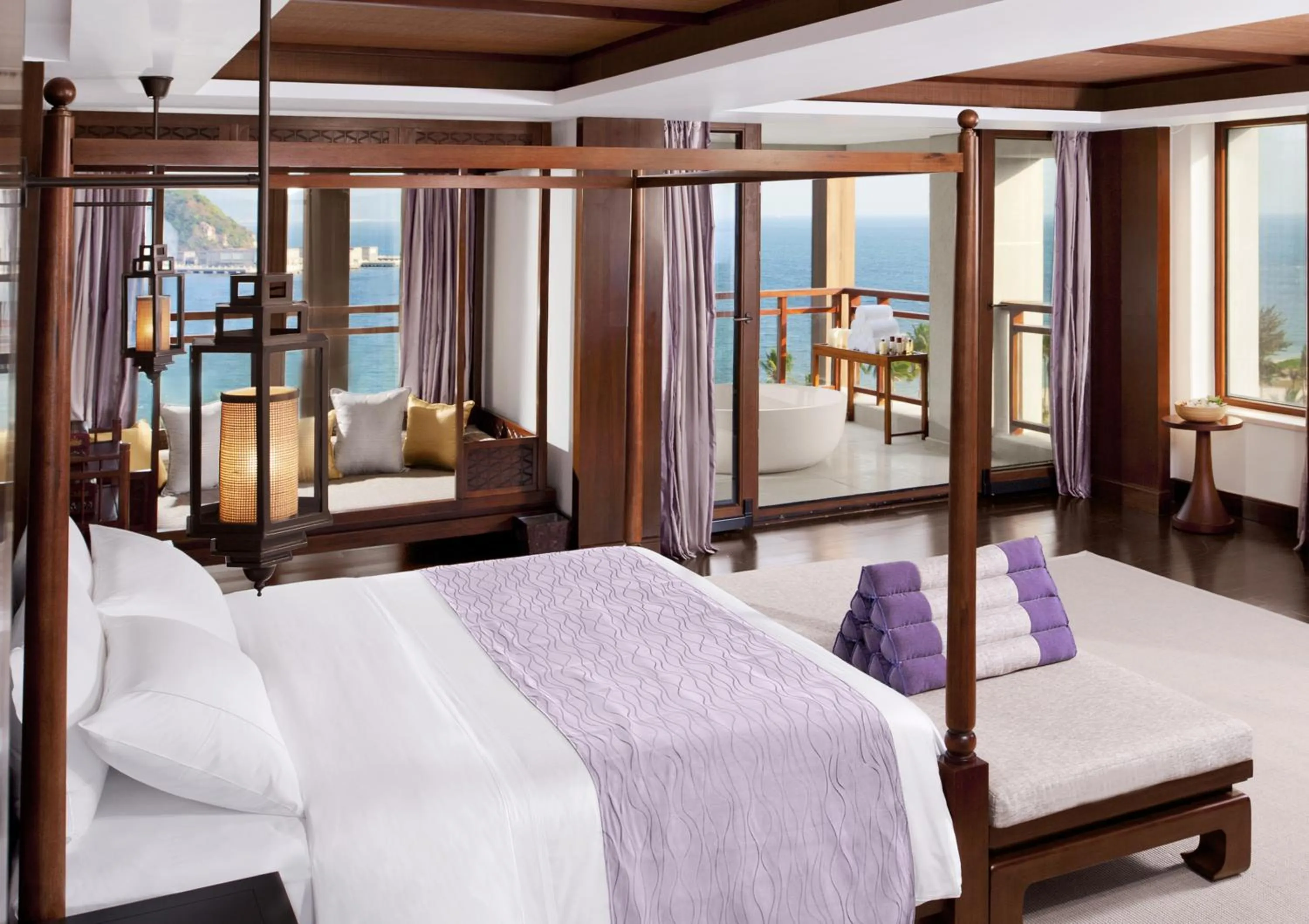 Photo of the whole room, Bed in Sanya LUHUITOU Resort & Spa