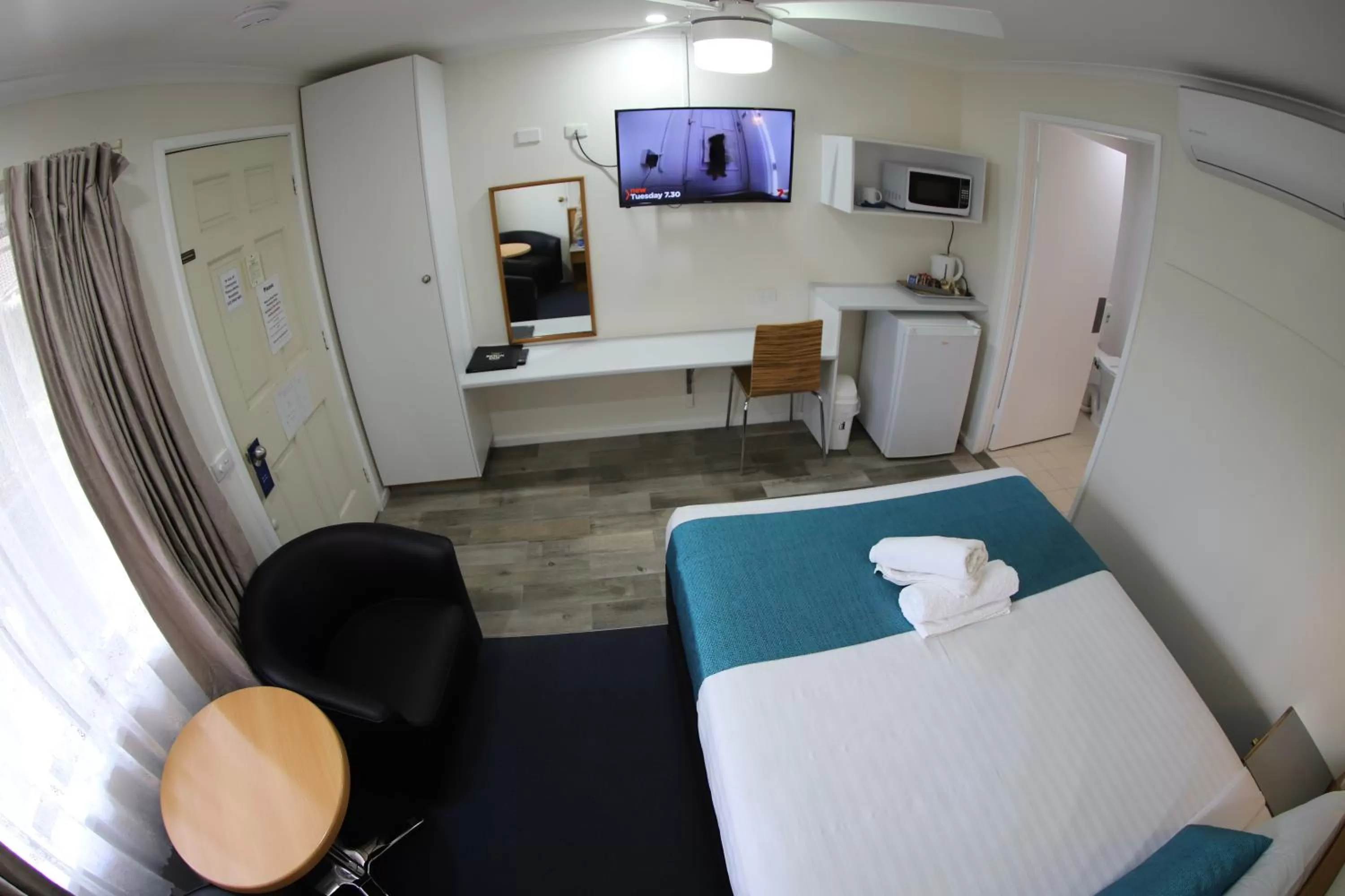 Bed in Reign Inn Newcastle