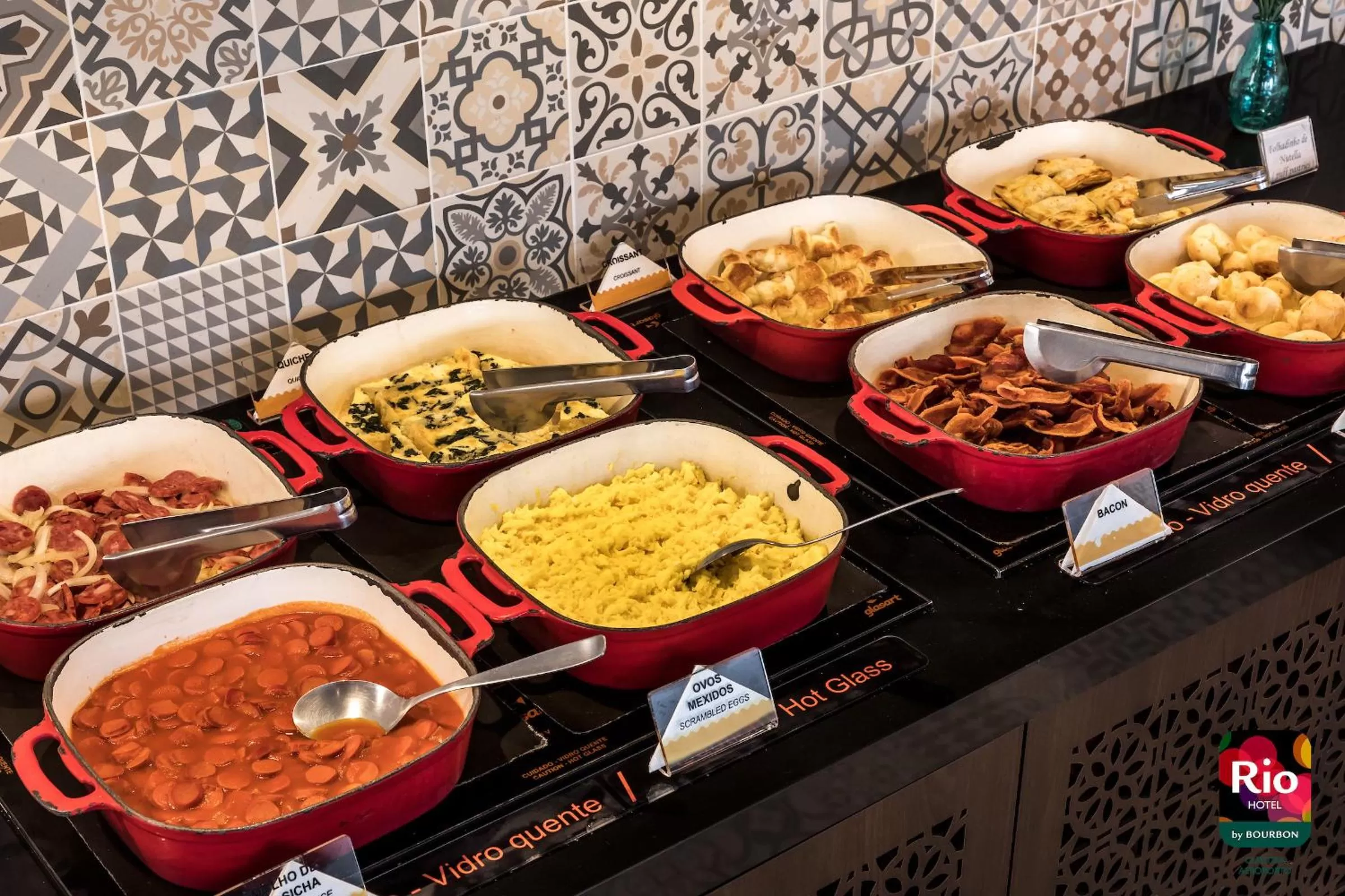 Continental breakfast in Rio Hotel by Bourbon Curitiba Aeroporto