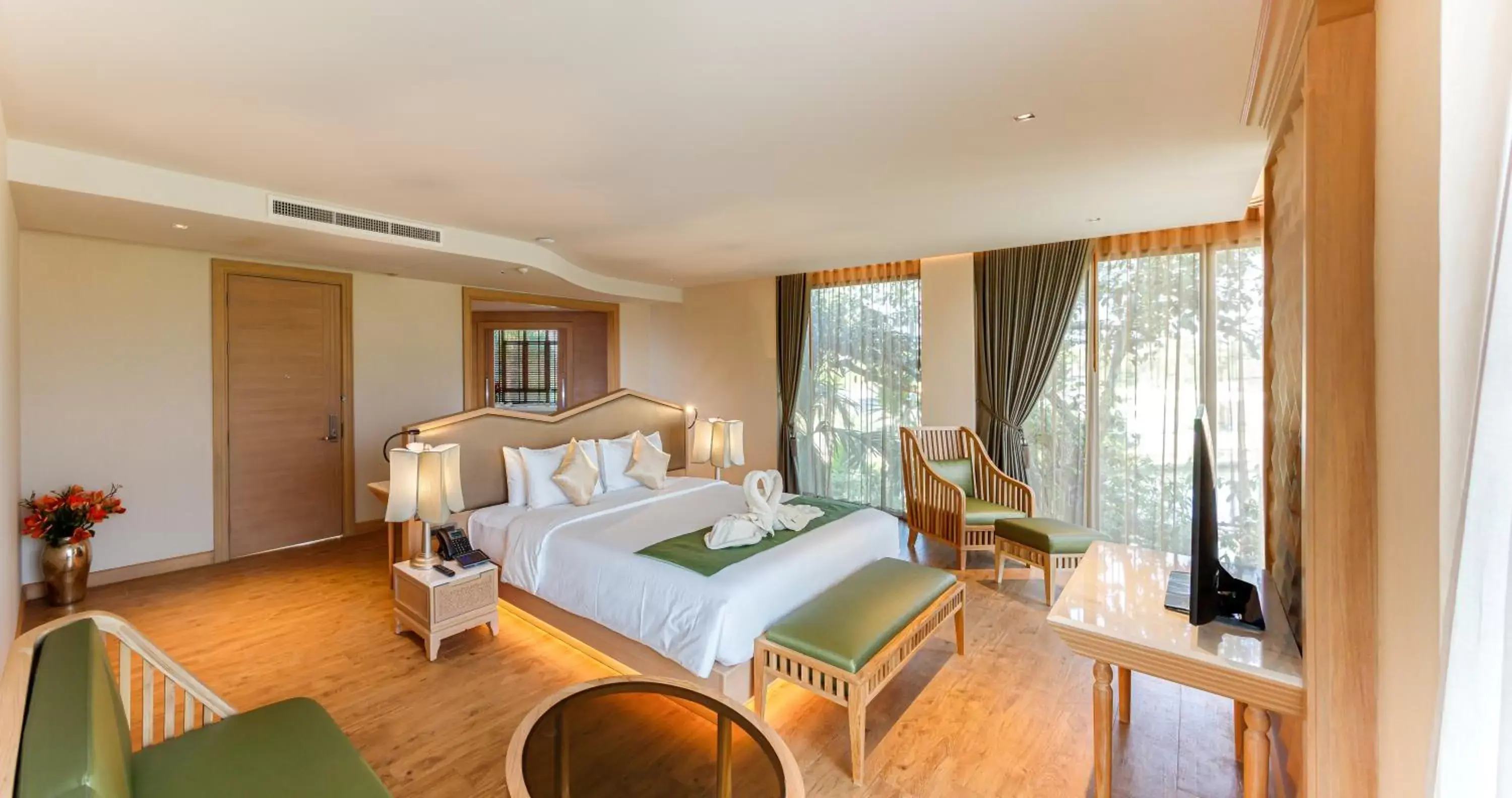 Suite with Spa Bath in W1Bangkoknoi Hotel Suite with Spa Bath in W1Bangkoknoi Hotel