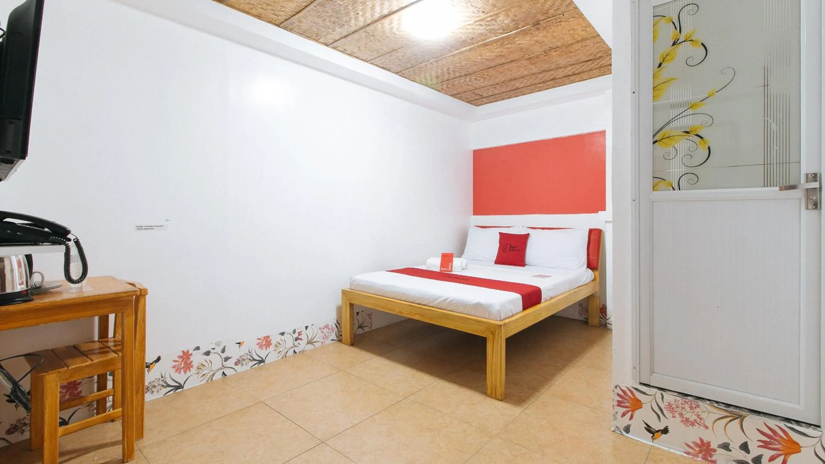 Bed in RedDoorz at DBuilders Rooms Ph1 Taguig