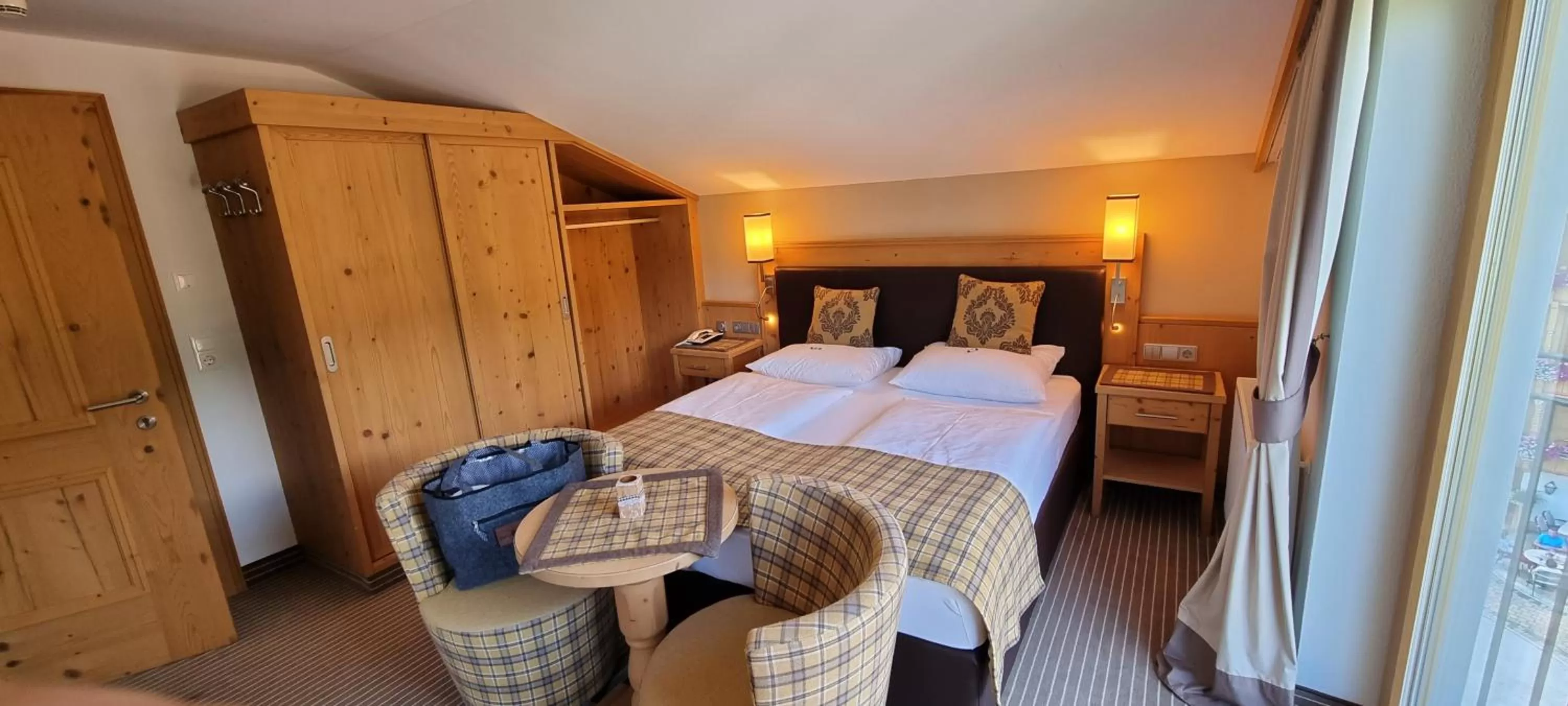 Bed in Hotel Bergkristall